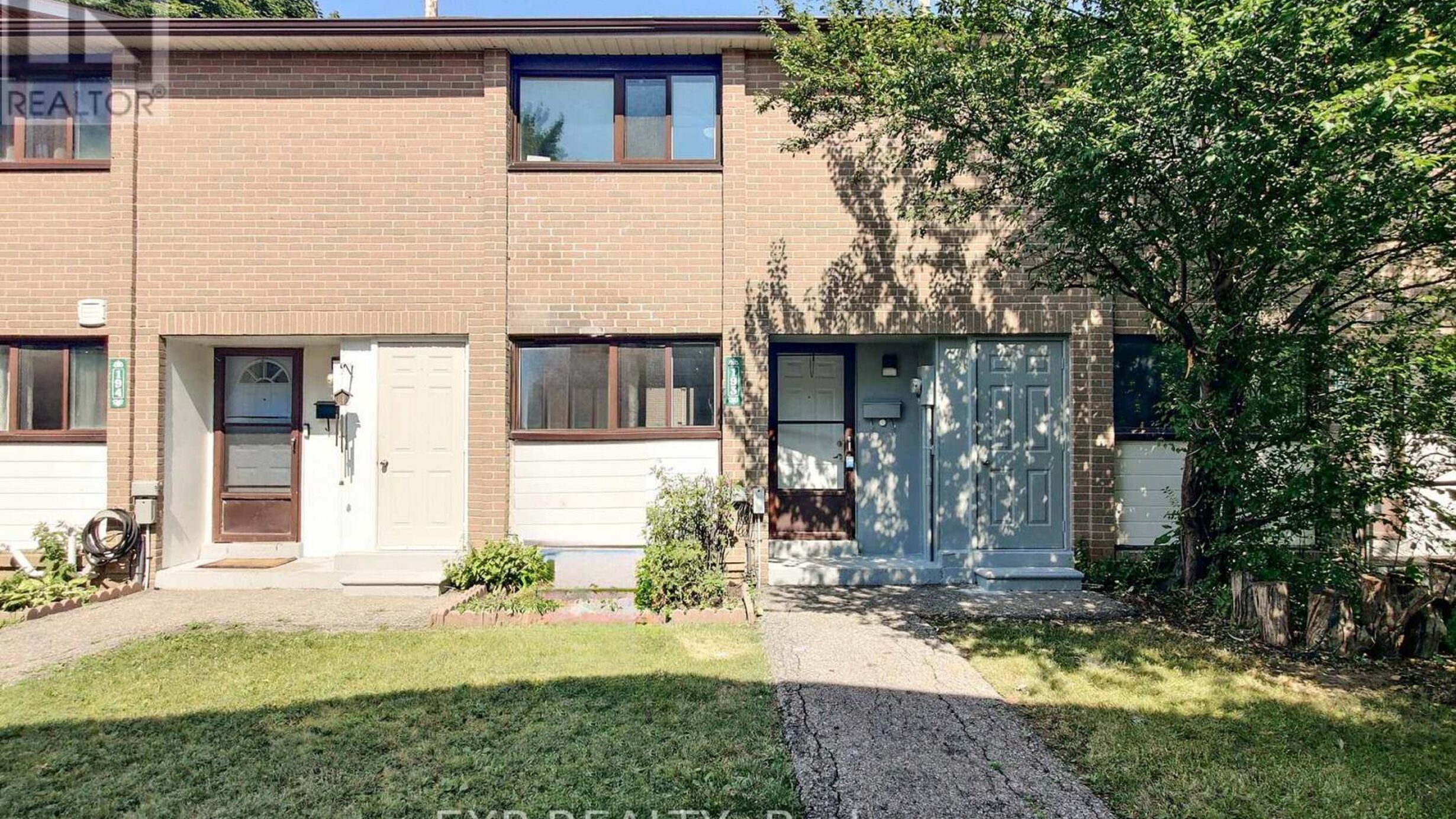 219 - 193 FLEETWOOD CRESCENT Image