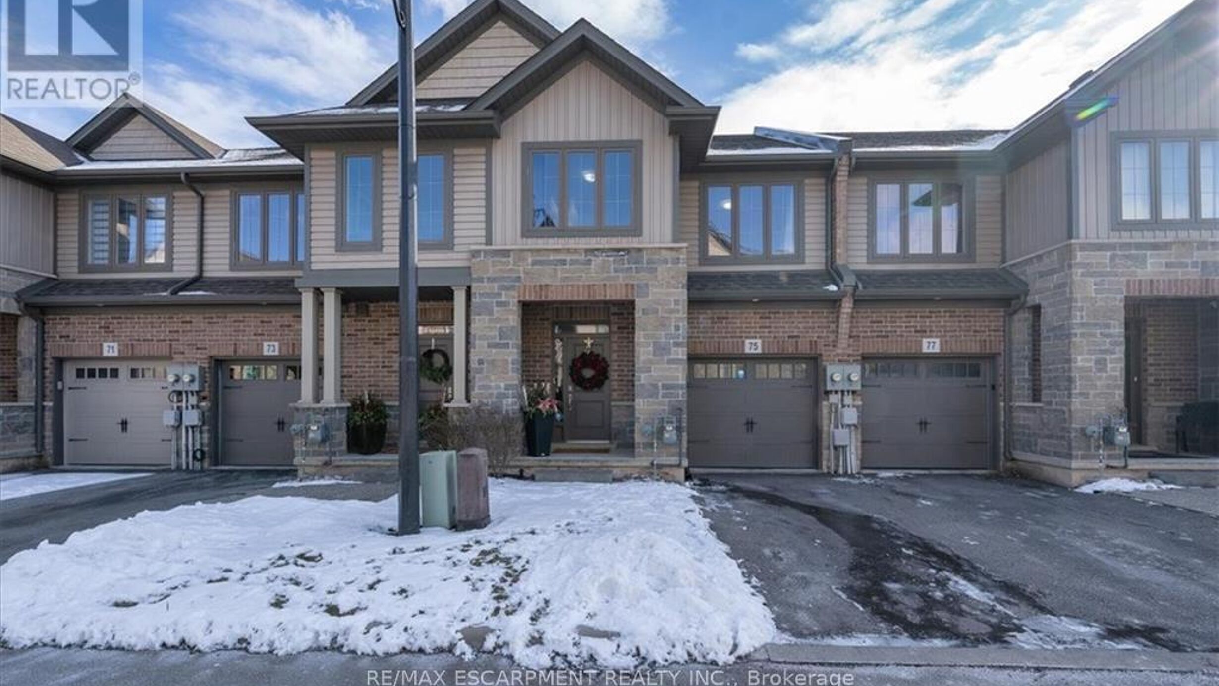 75 SOUTHSHORE CRESCENT Image