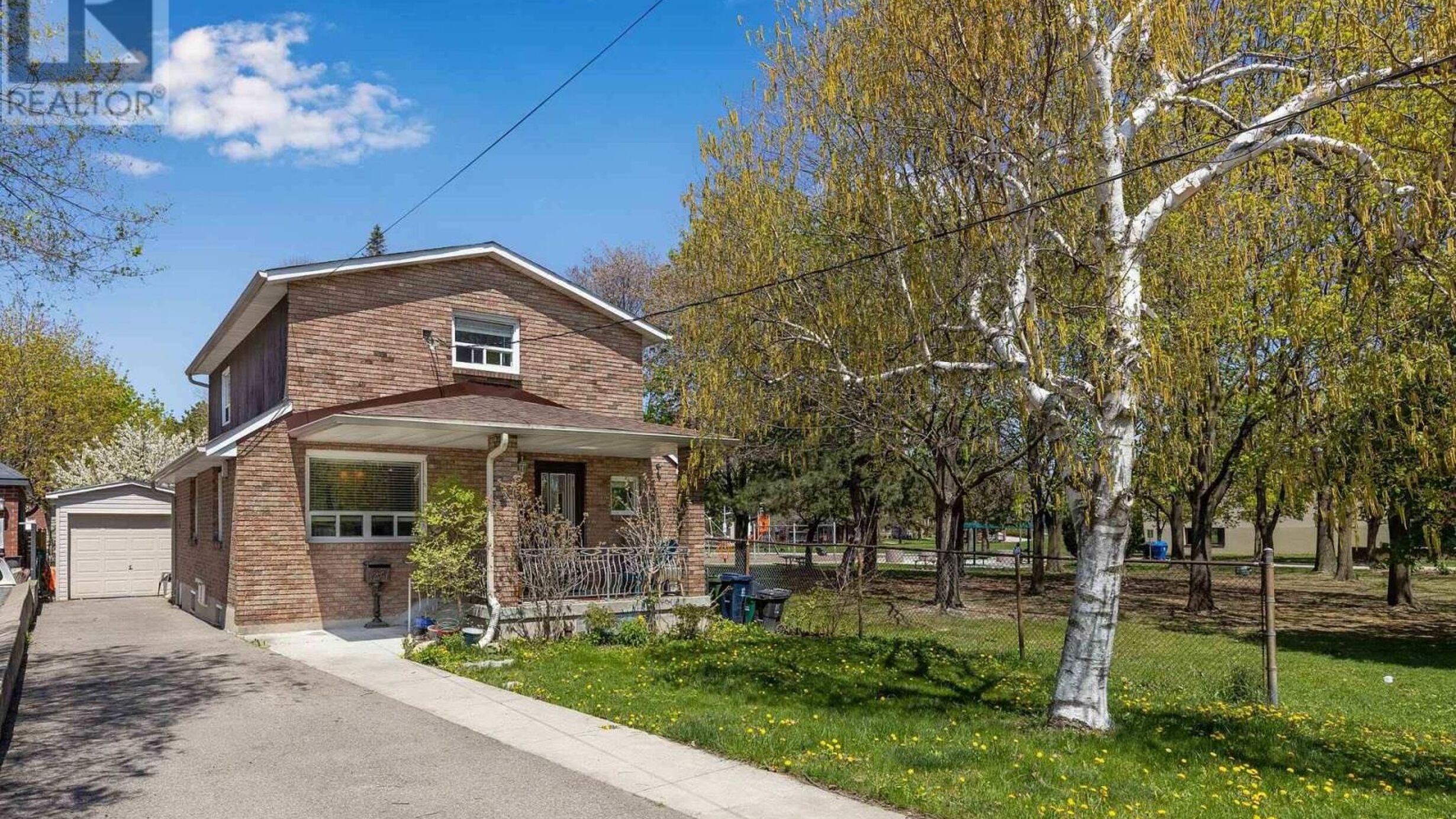 1052 GLENGROVE AVENUE Image