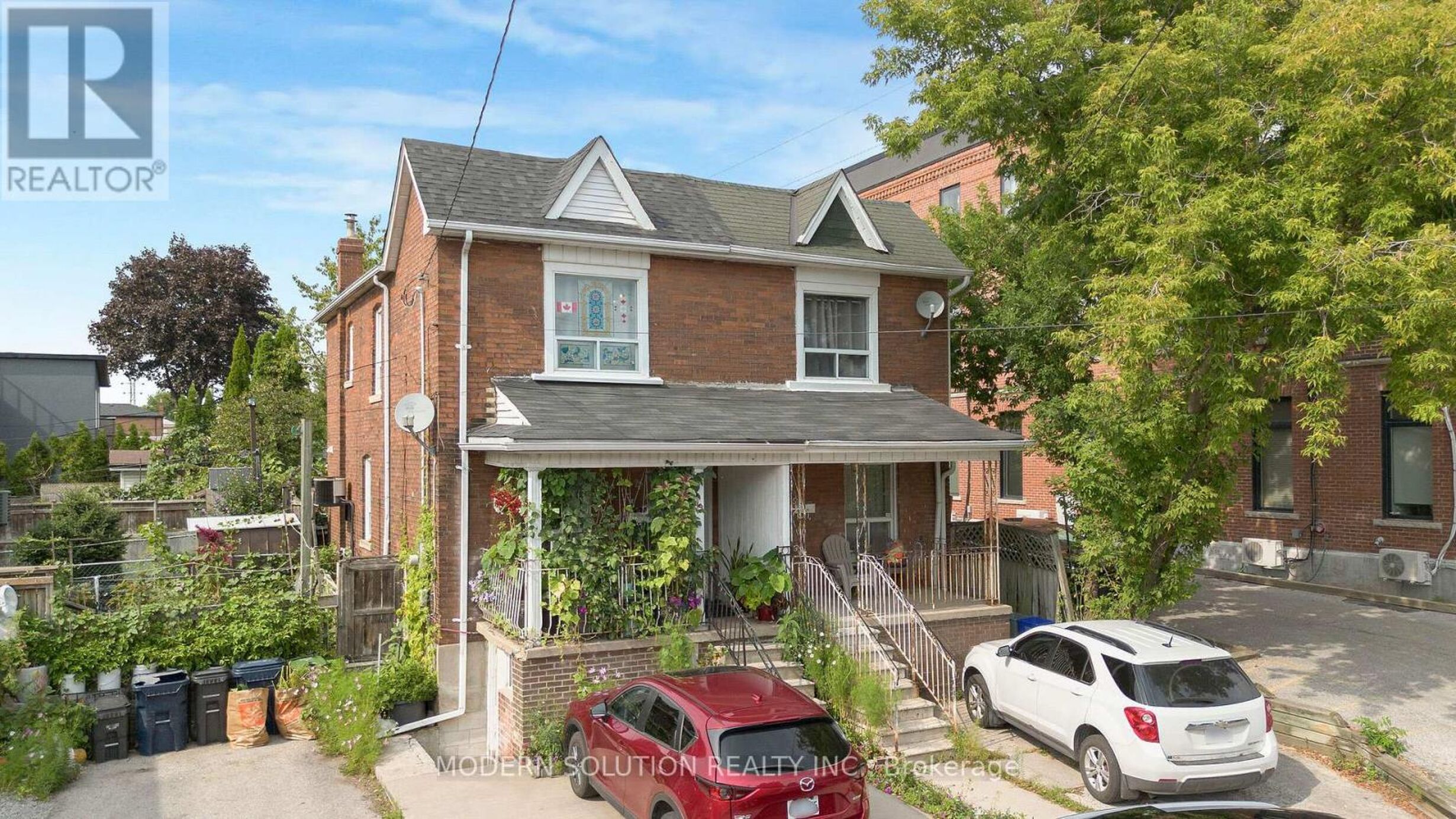 2 ROCKWELL AVENUE Image