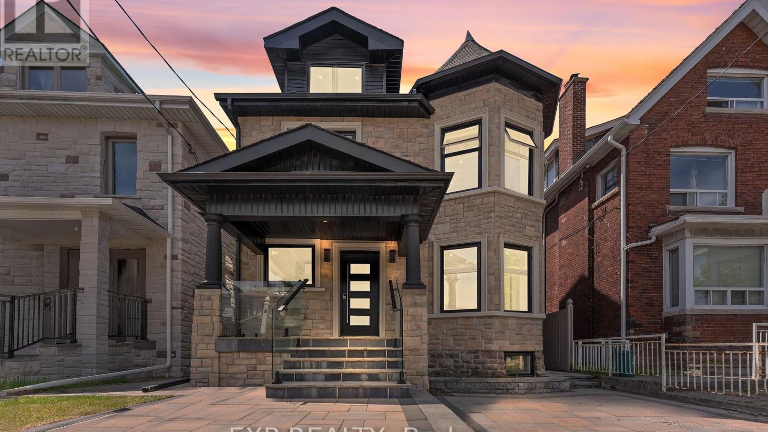 298 KEELE STREET Image