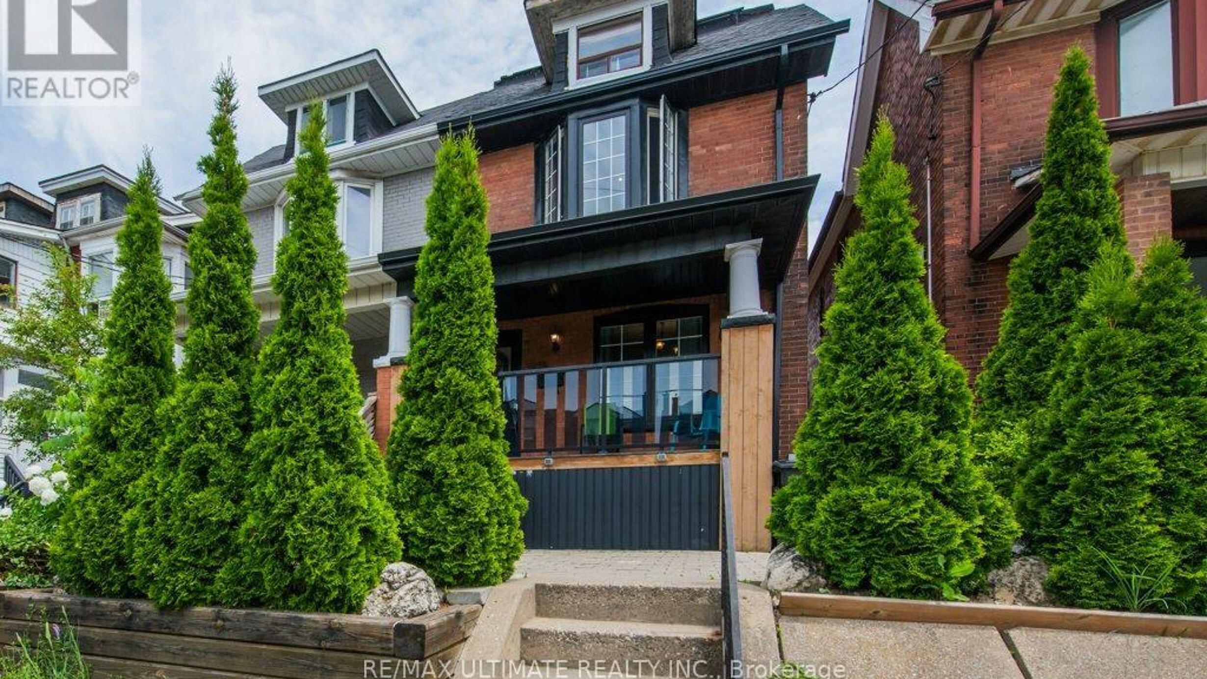 1425 LANSDOWNE AVENUE Image