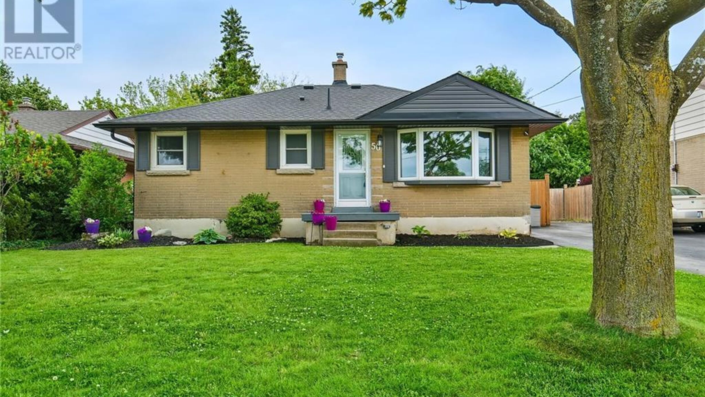 50 SANDALWOOD Avenue Image