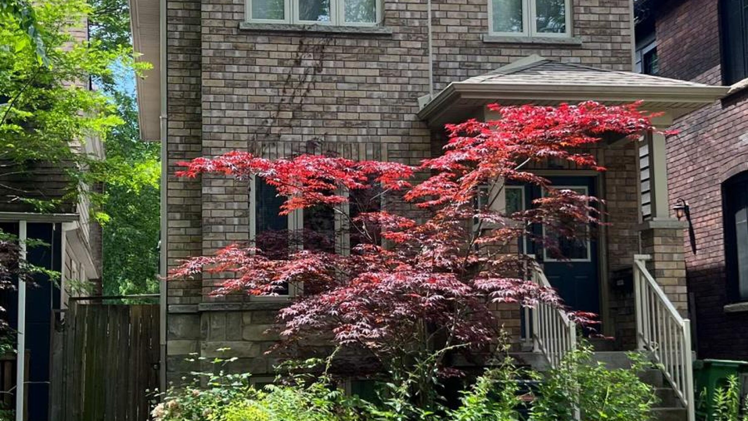 BSMT - 400 LESLIE STREET Image