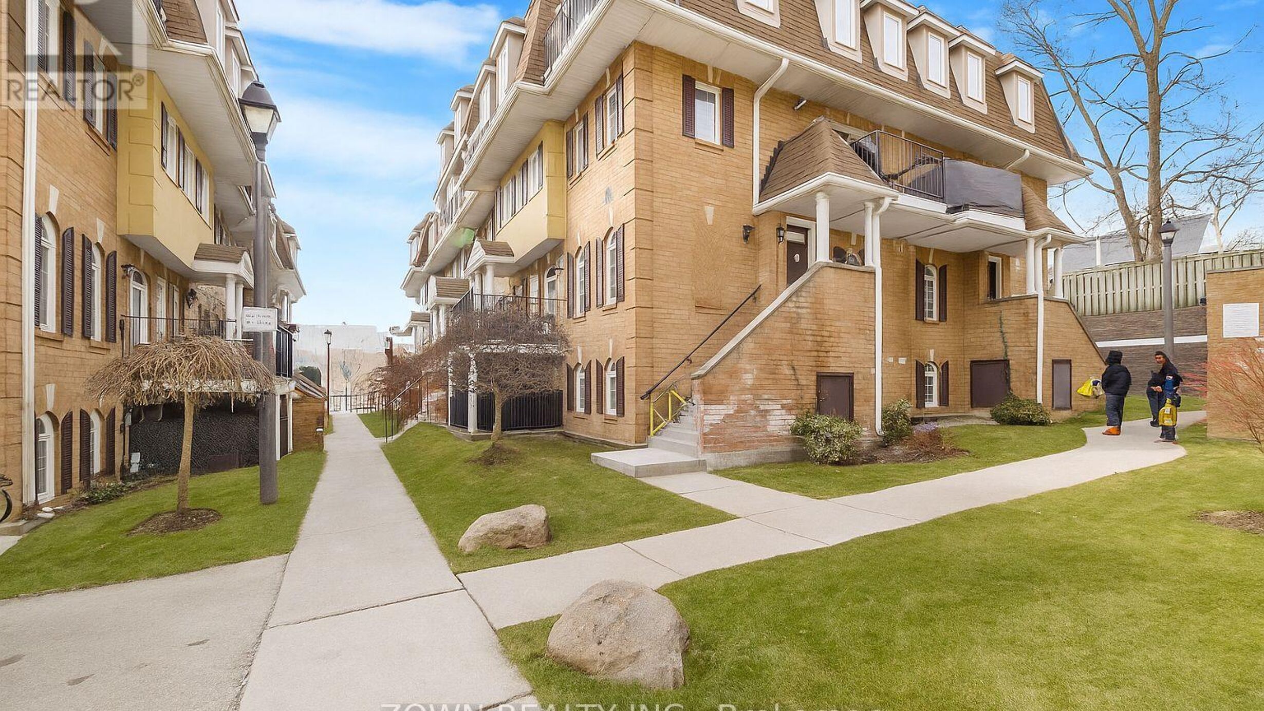 304 - 72 SIDNEY BELSEY CRESCENT Image