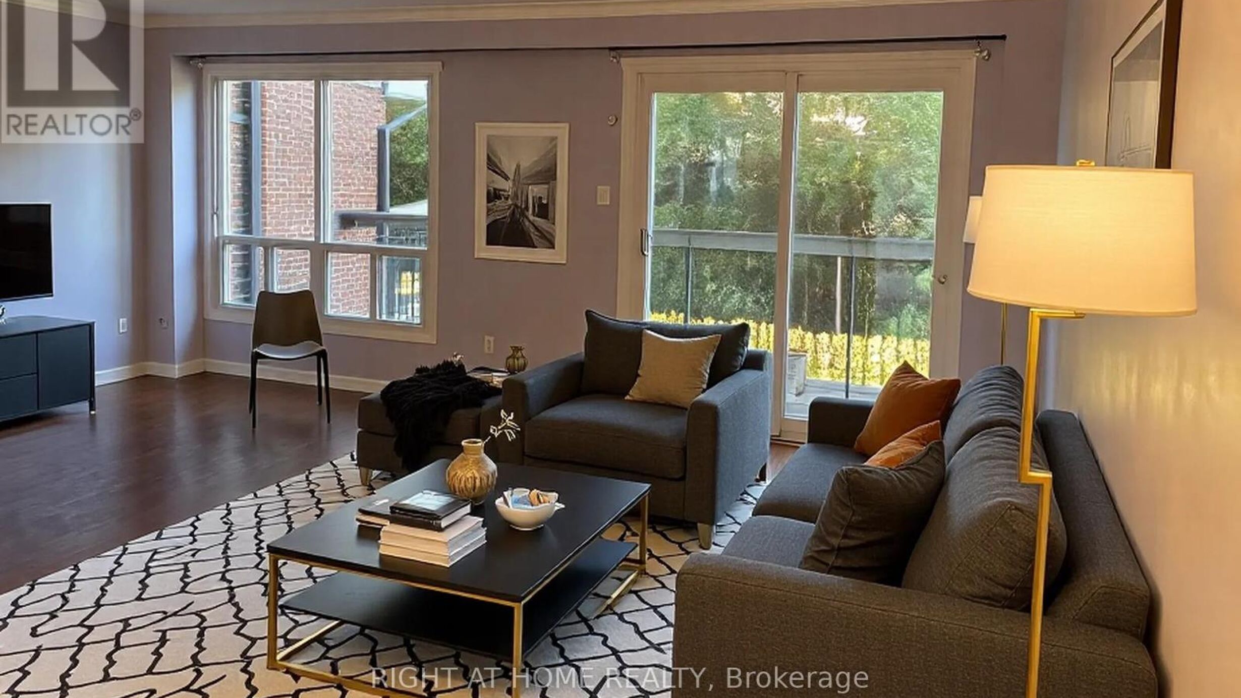 104 FARM GREENWAY Image
