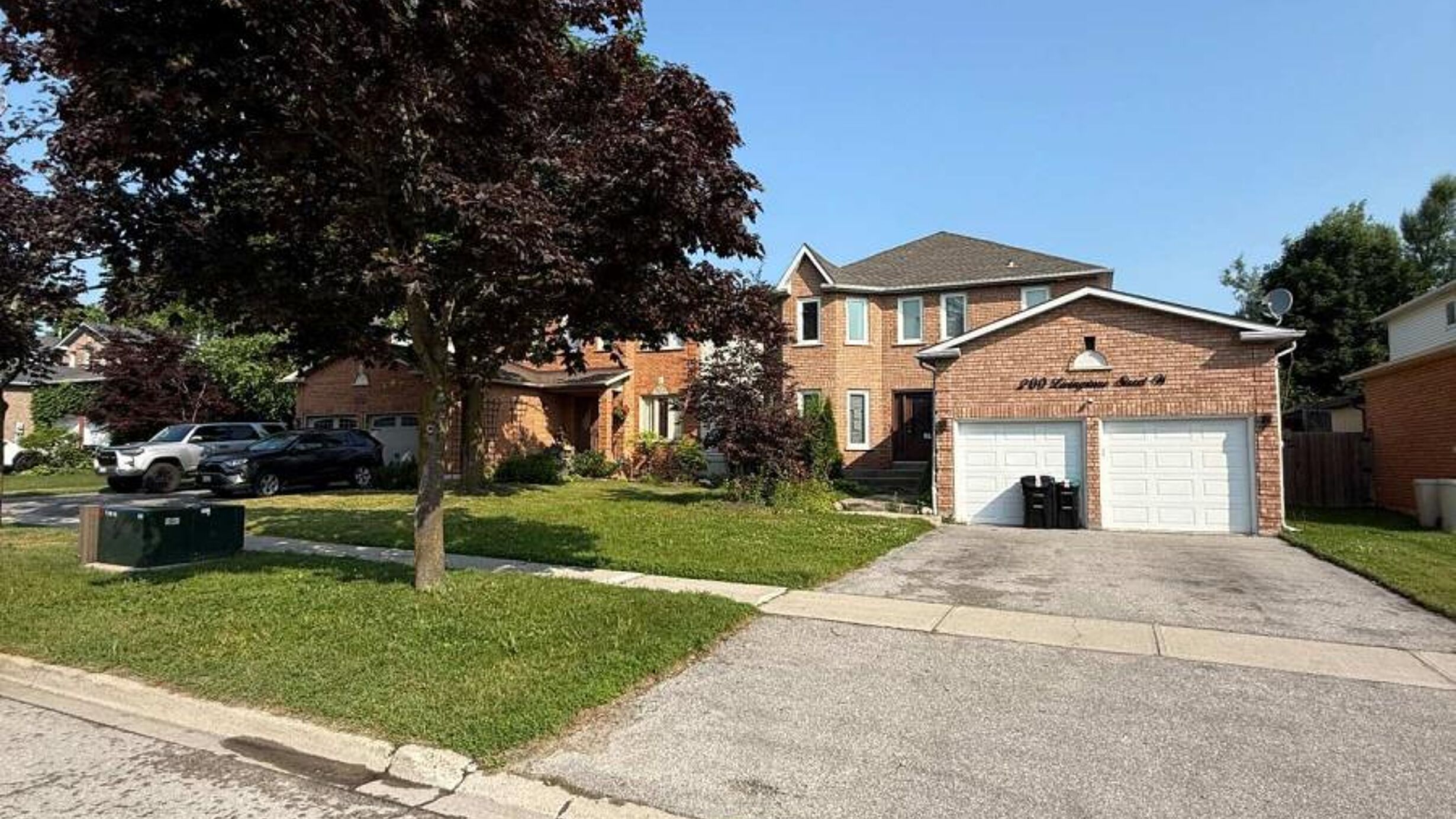 200 LIVINGSTONE STREET W Image