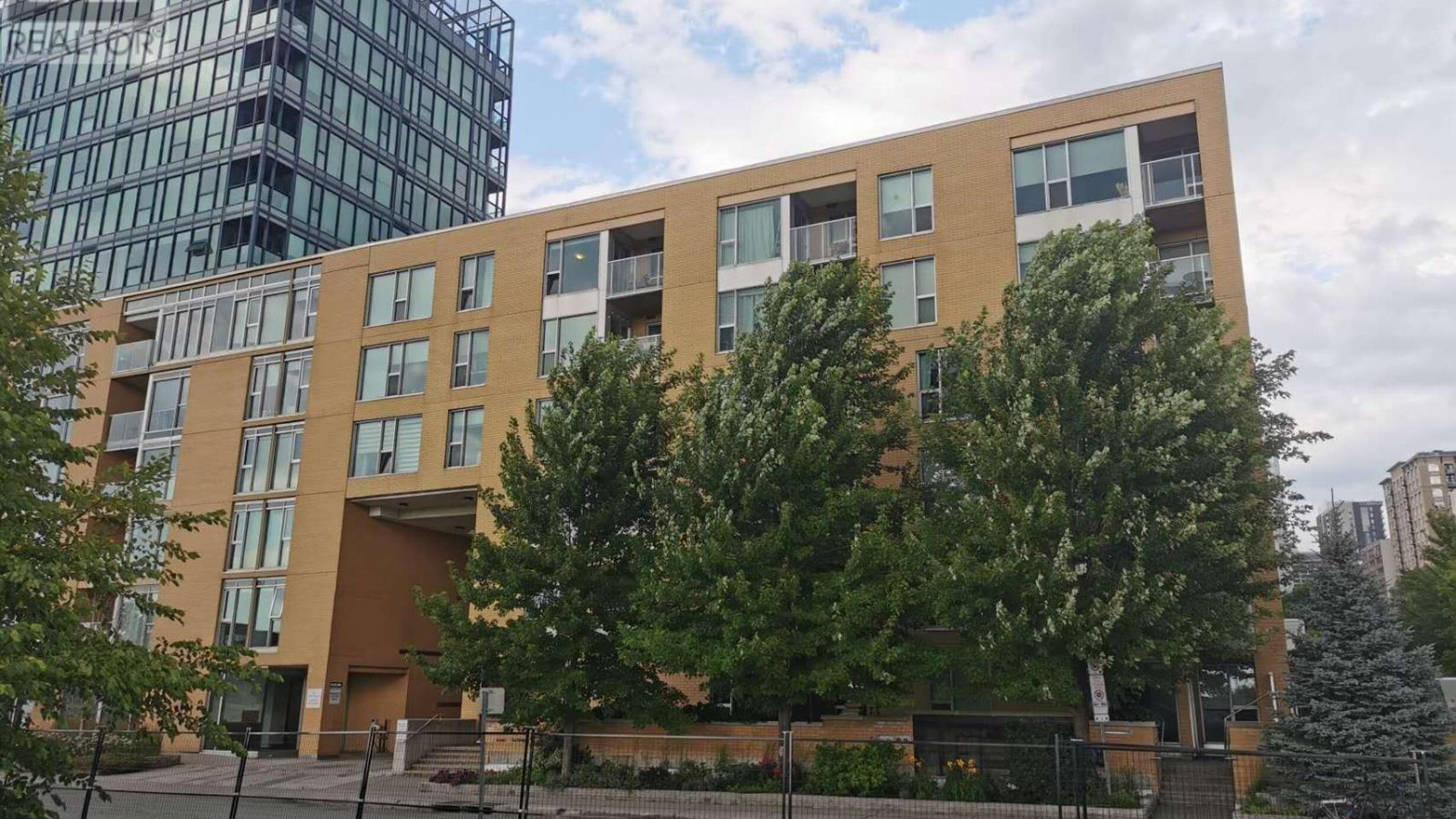 117 - 250 LETT STREET Image