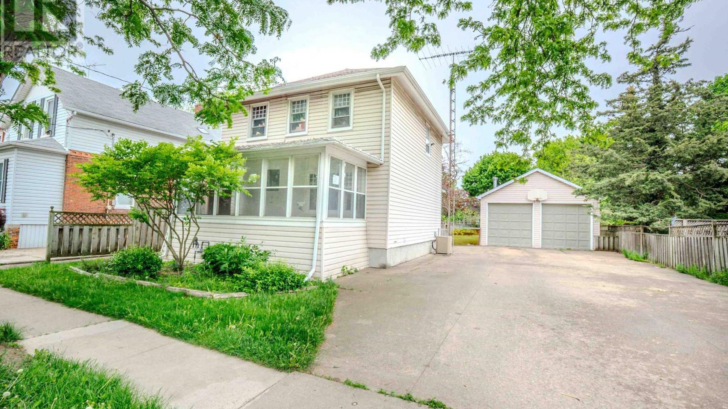 249 RUSSELL AVENUE Image