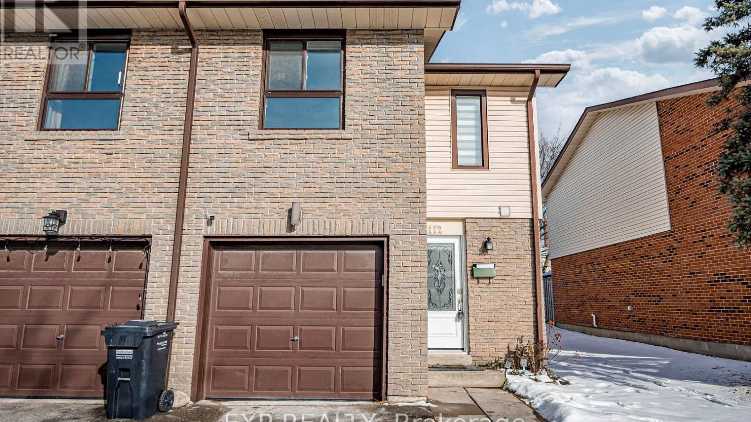 112 COLLINS CRESCENT Image