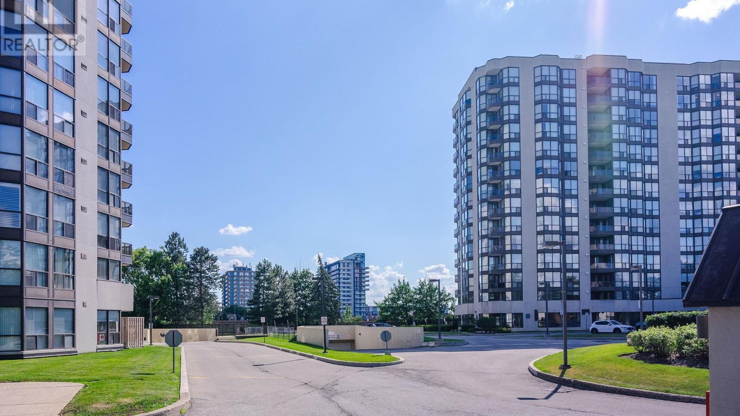 1405 - 1155 BOUGH BEECHES BOULEVARD Image