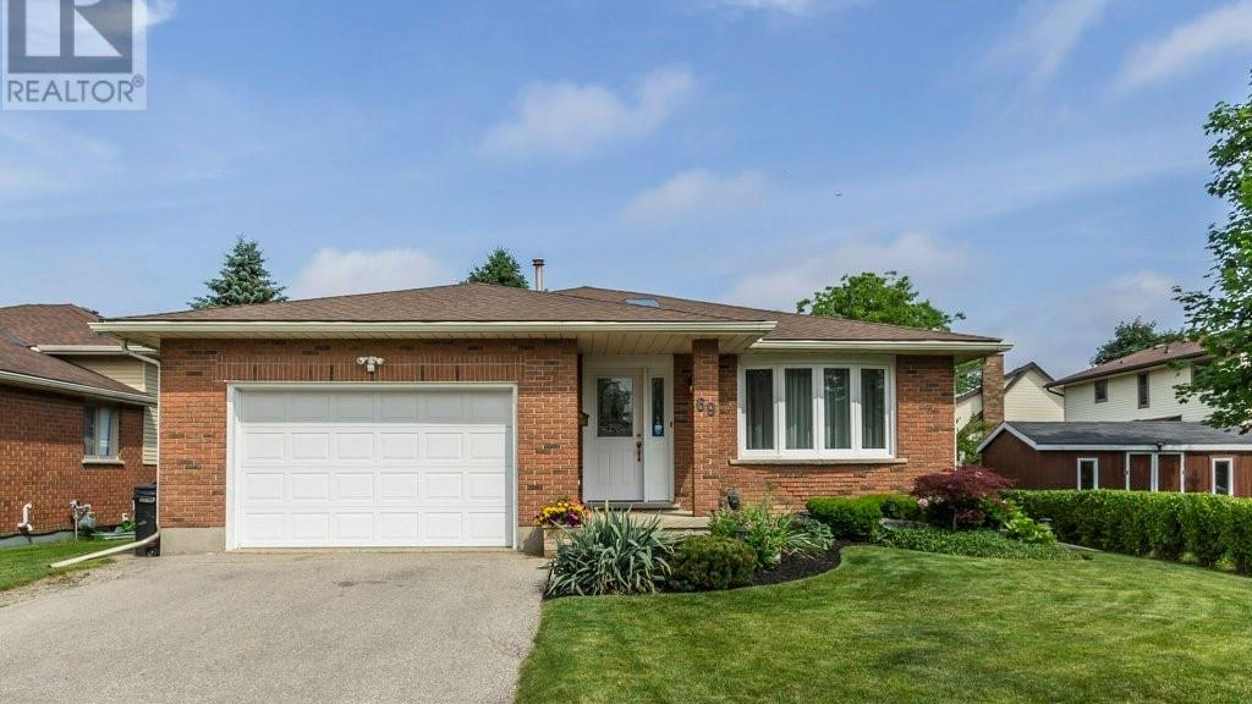 69 LANARK Crescent Image
