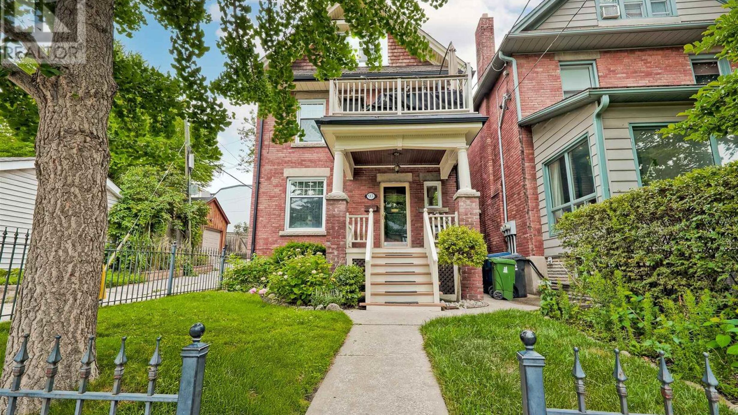 93 MEDLAND CRESCENT Image