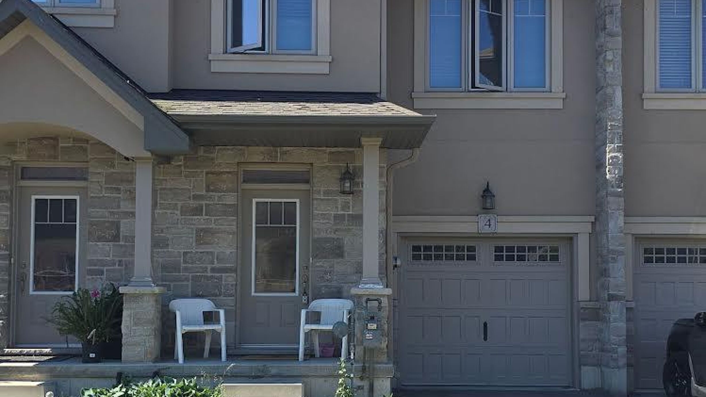 4 - 98 SHOREVIEW PLACE Image
