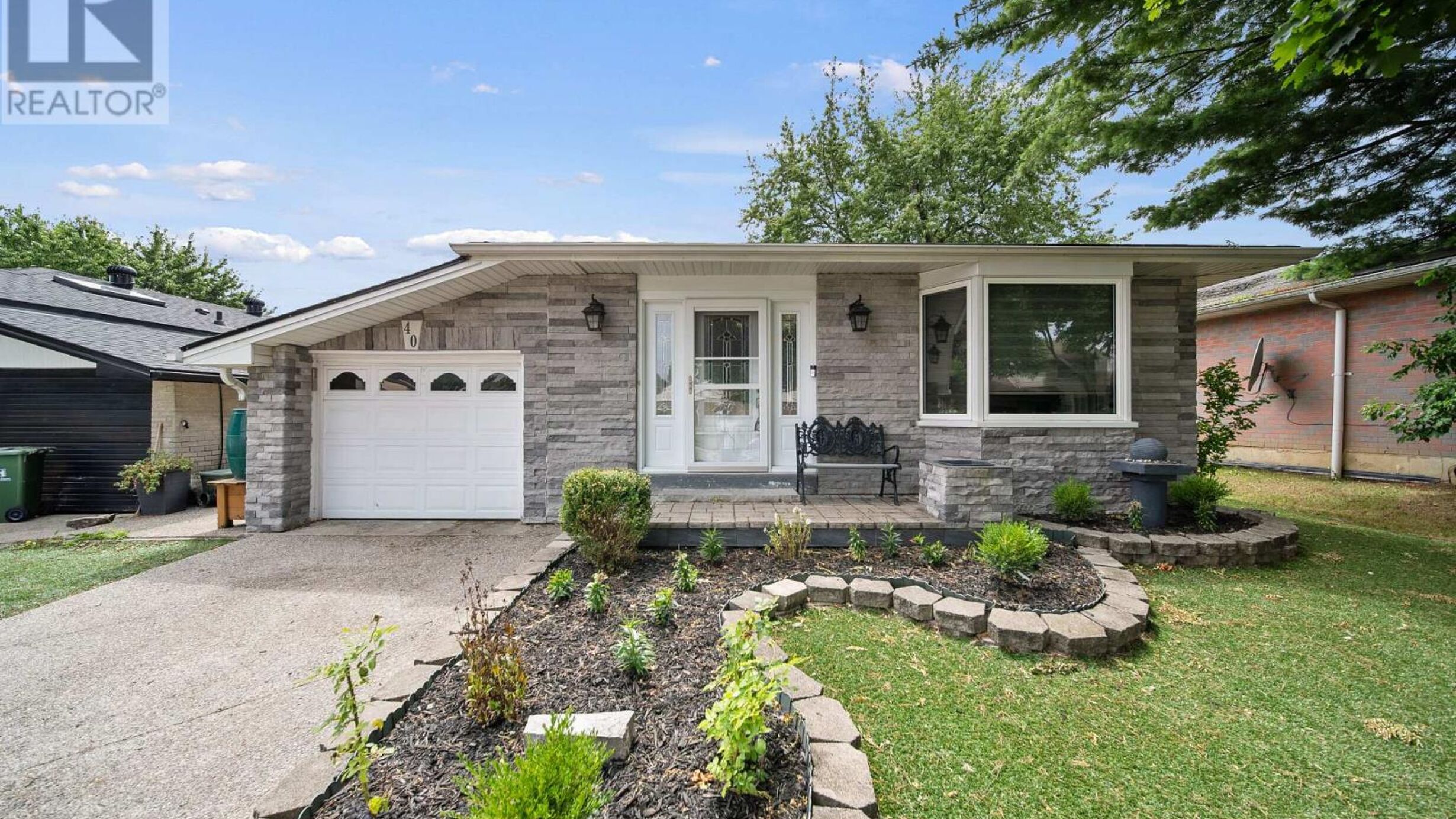 40 QUEENSLEA DRIVE Image