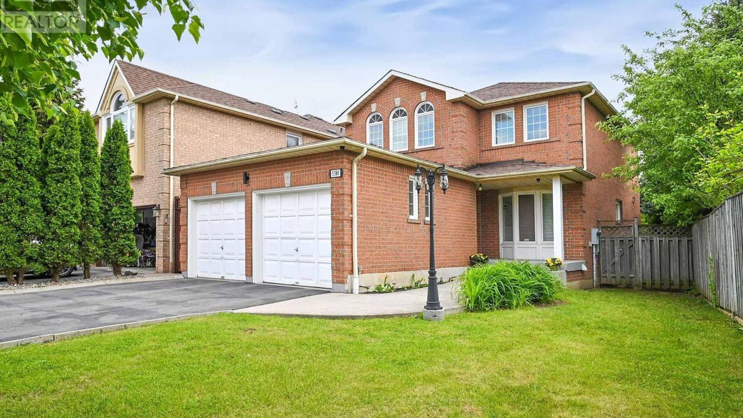 5380 FLORAL HILL CRESCENT Image