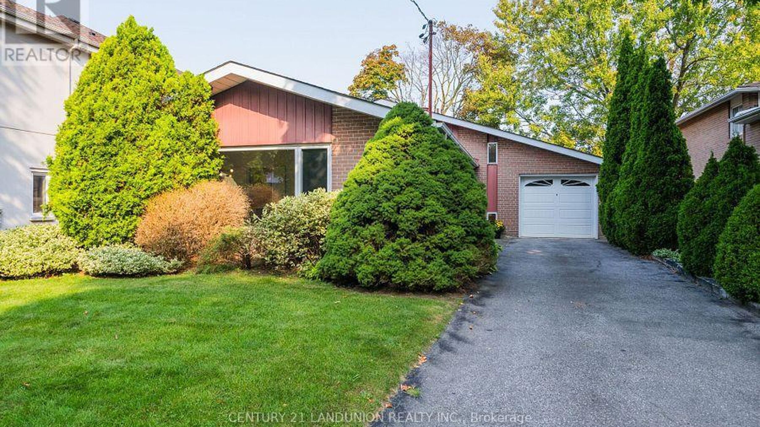8 TRAILSIDE DRIVE Image