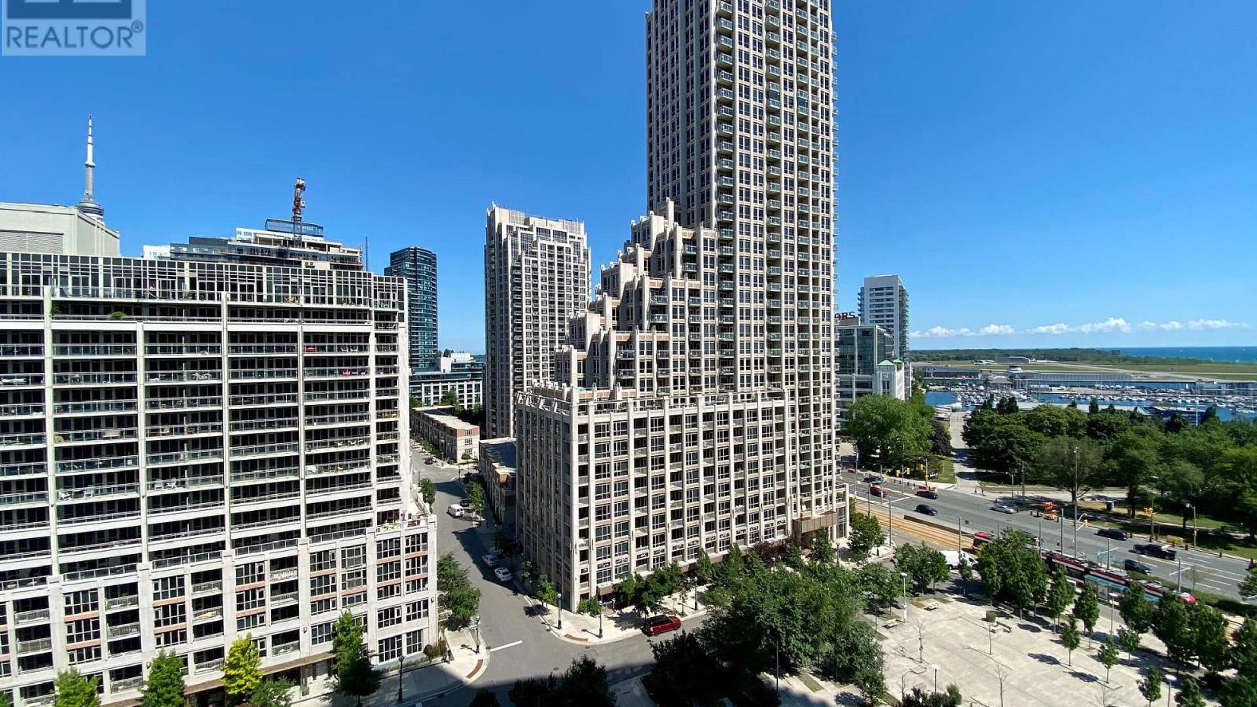 3201 - 628 FLEET STREET Image