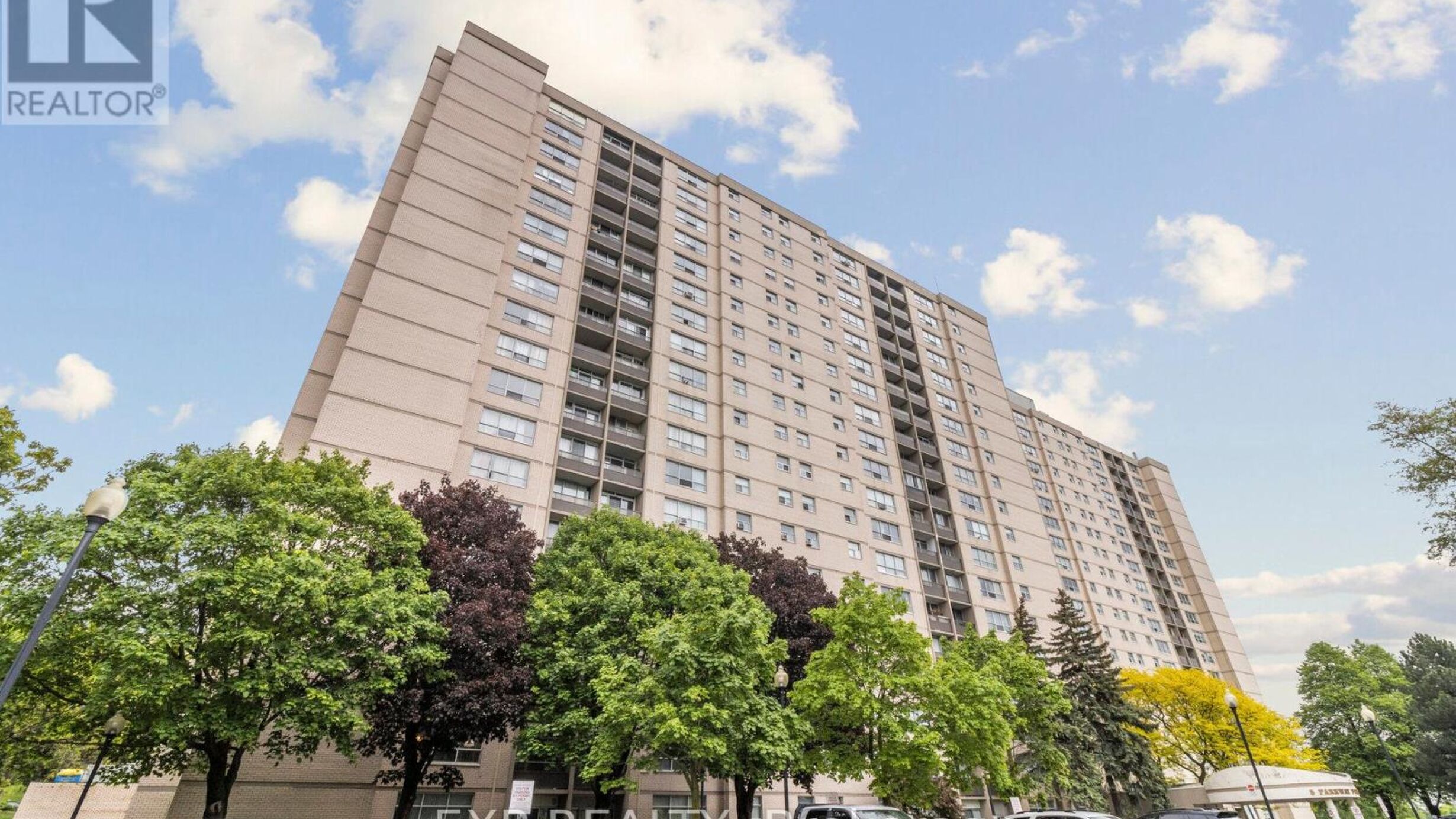 1101 - 5 PARKWAY FOREST DRIVE Image