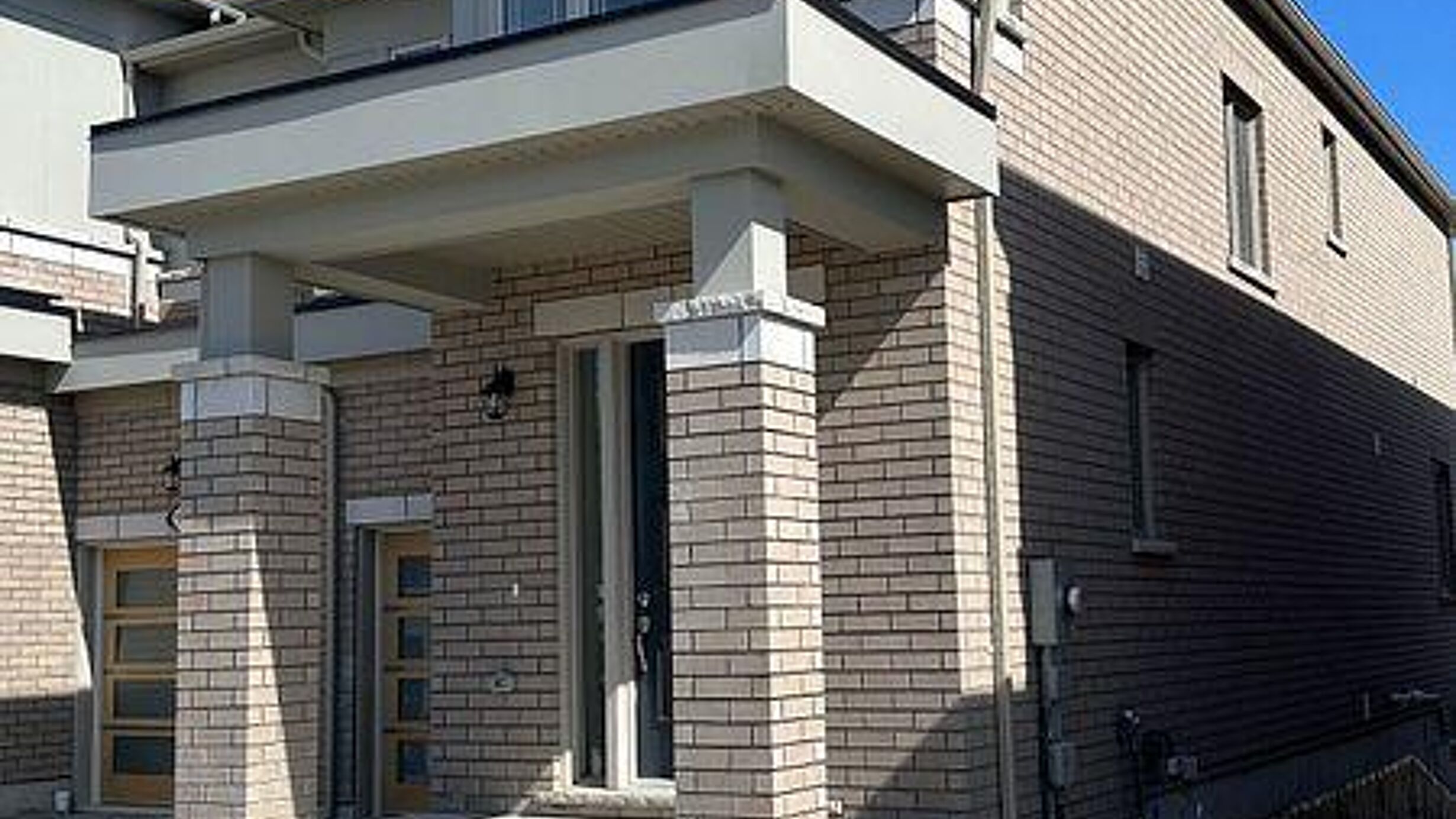 969 ELIZABETH MACKENZIE DRIVE Image