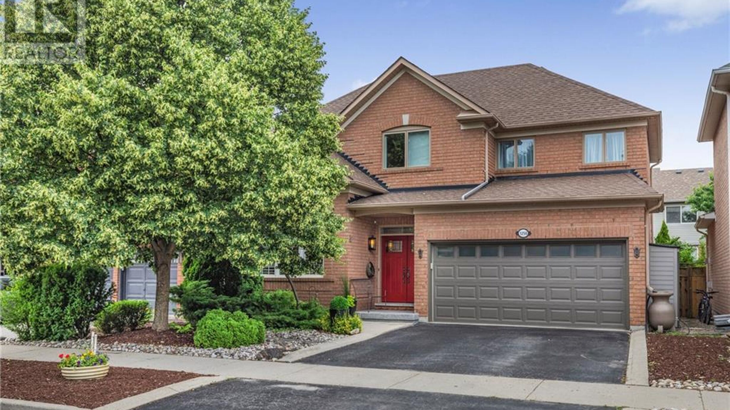 1256 ROUNDWOOD Crescent Image