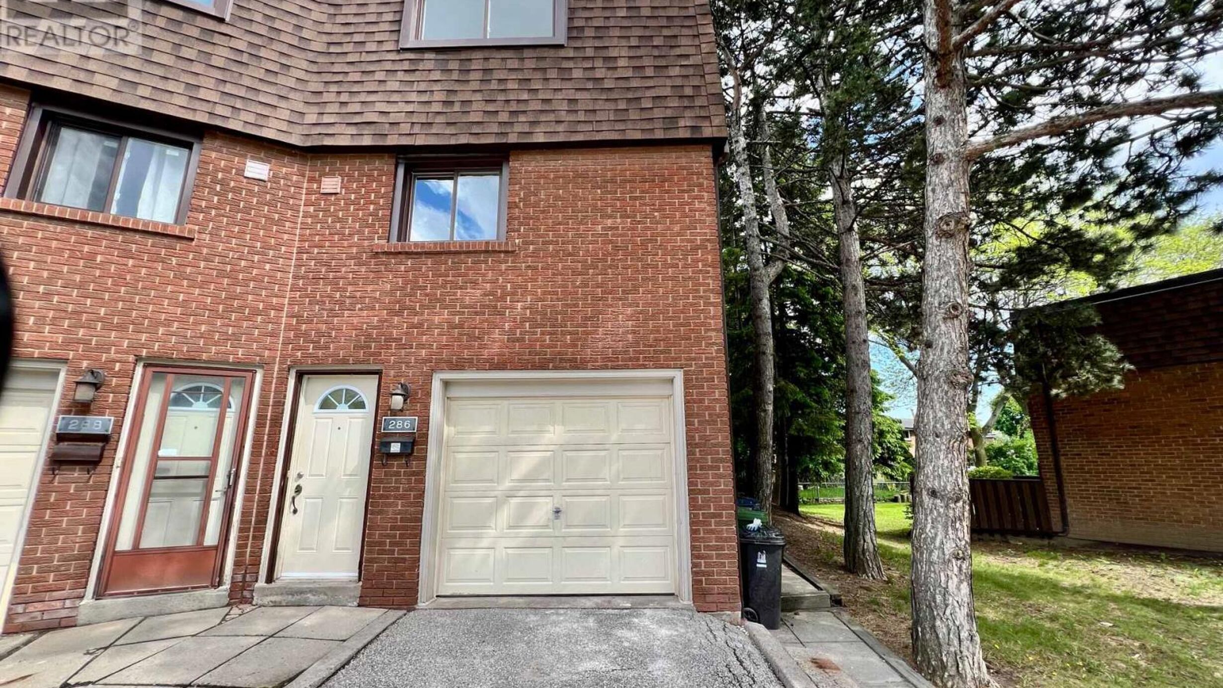 43 - 286 SPRUCEWOOD COURT Image