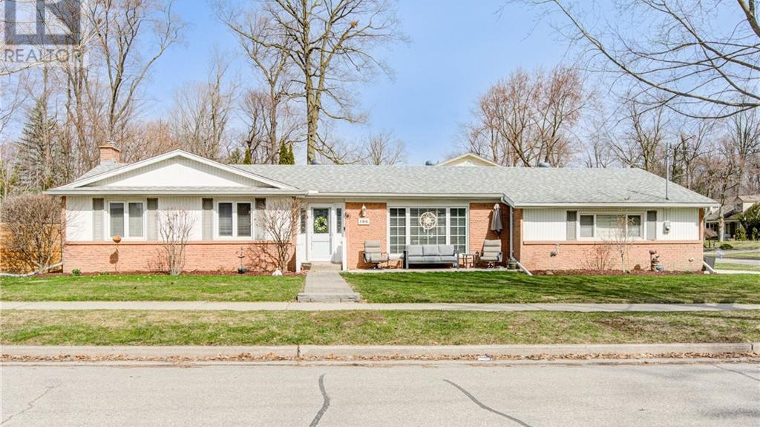 186 SHUH Avenue Image