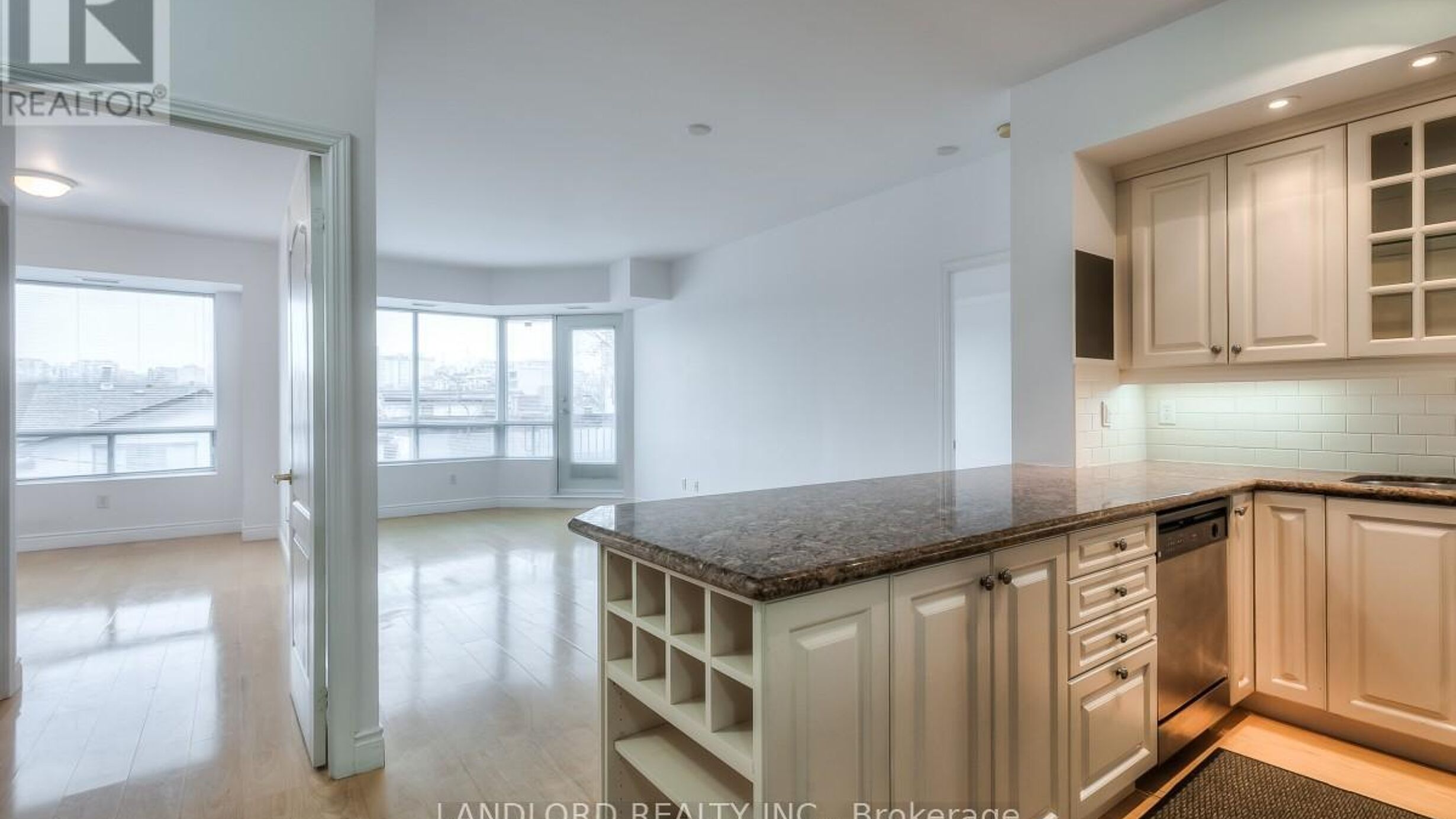 307 - 77 MCMURRICH STREET Image