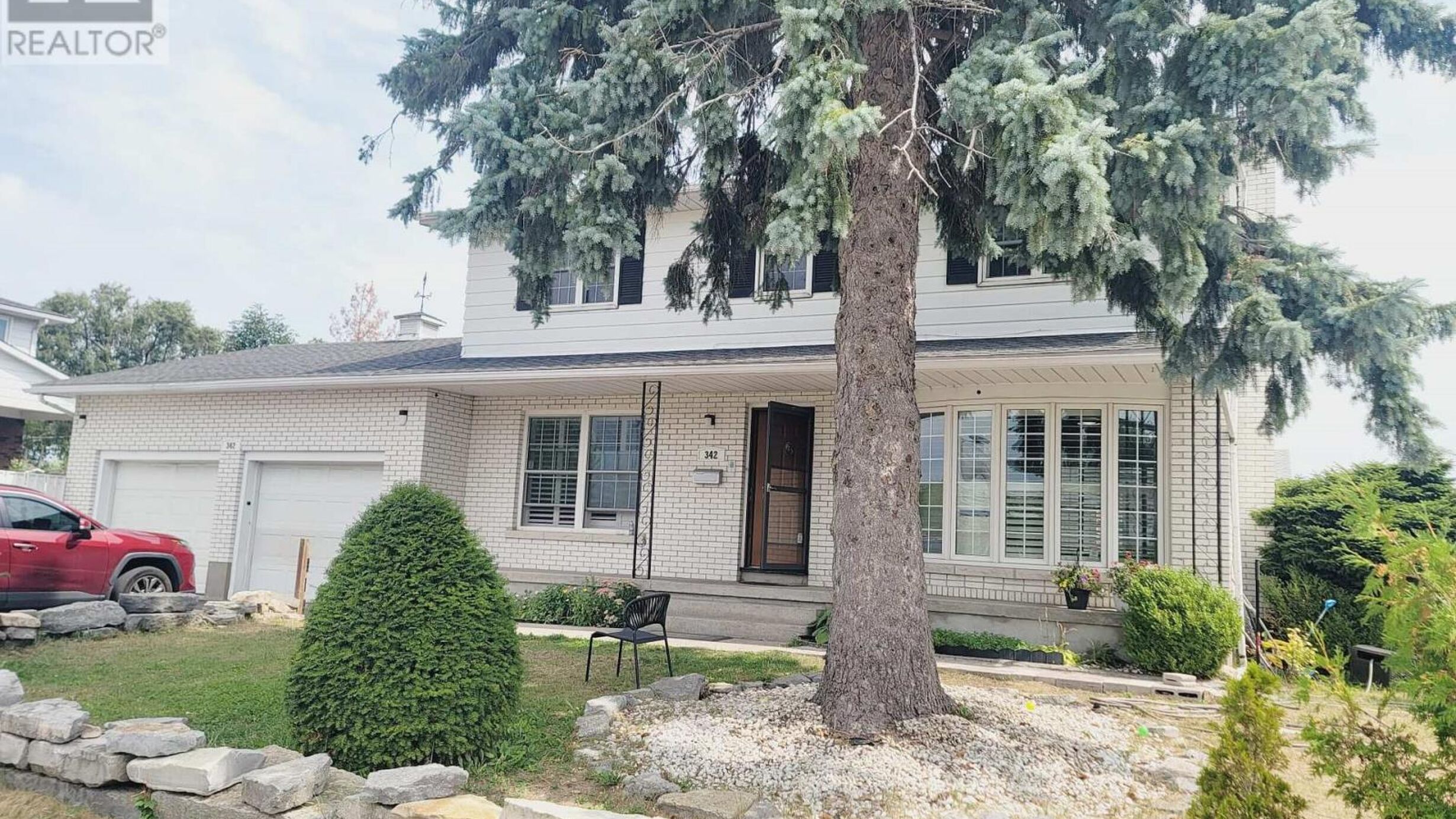342 SUTHERLAND DRIVE Image