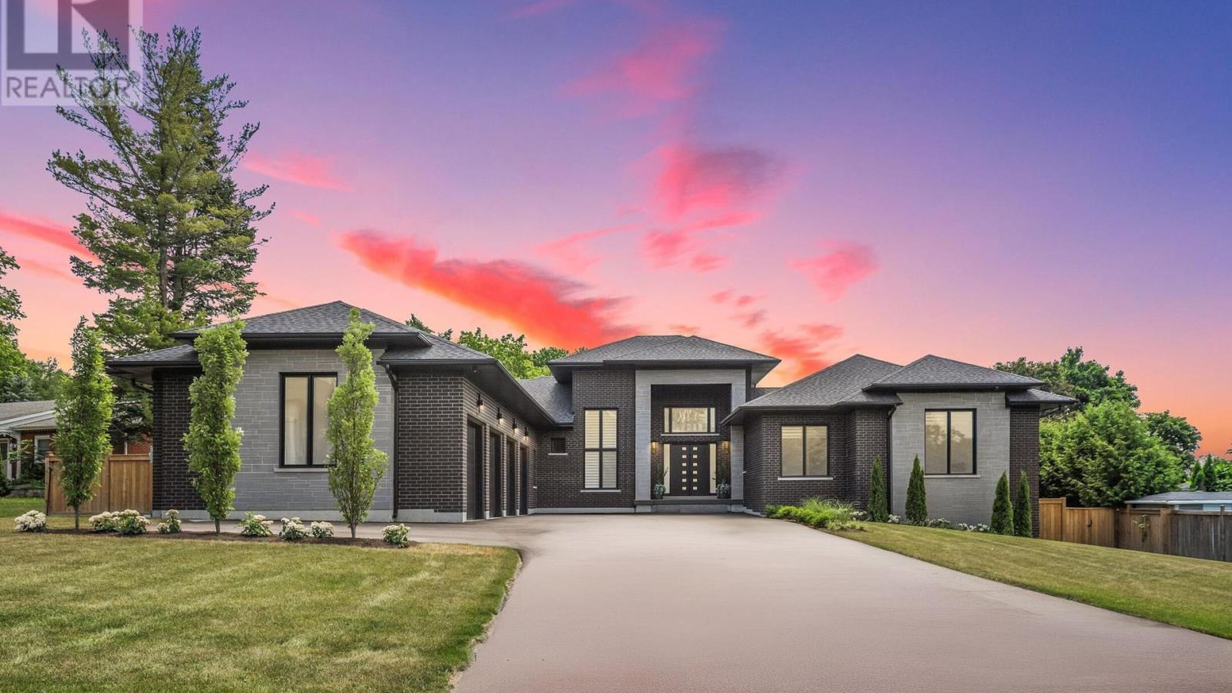 11 HOLLYWOOD CRESCENT Image