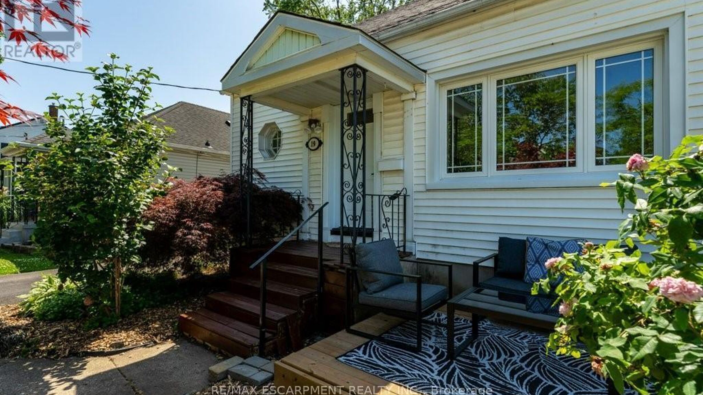 19 COLUMBIA STREET Image
