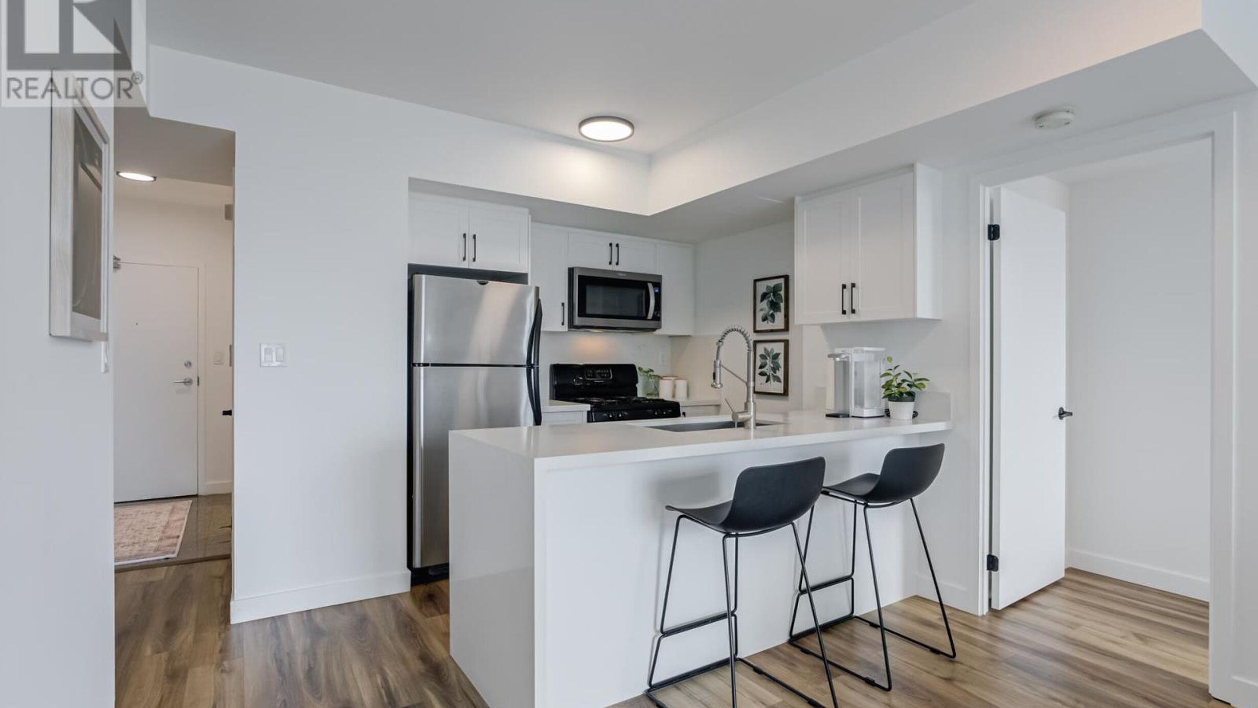 2605 - 5 MARINER TERRACE Image