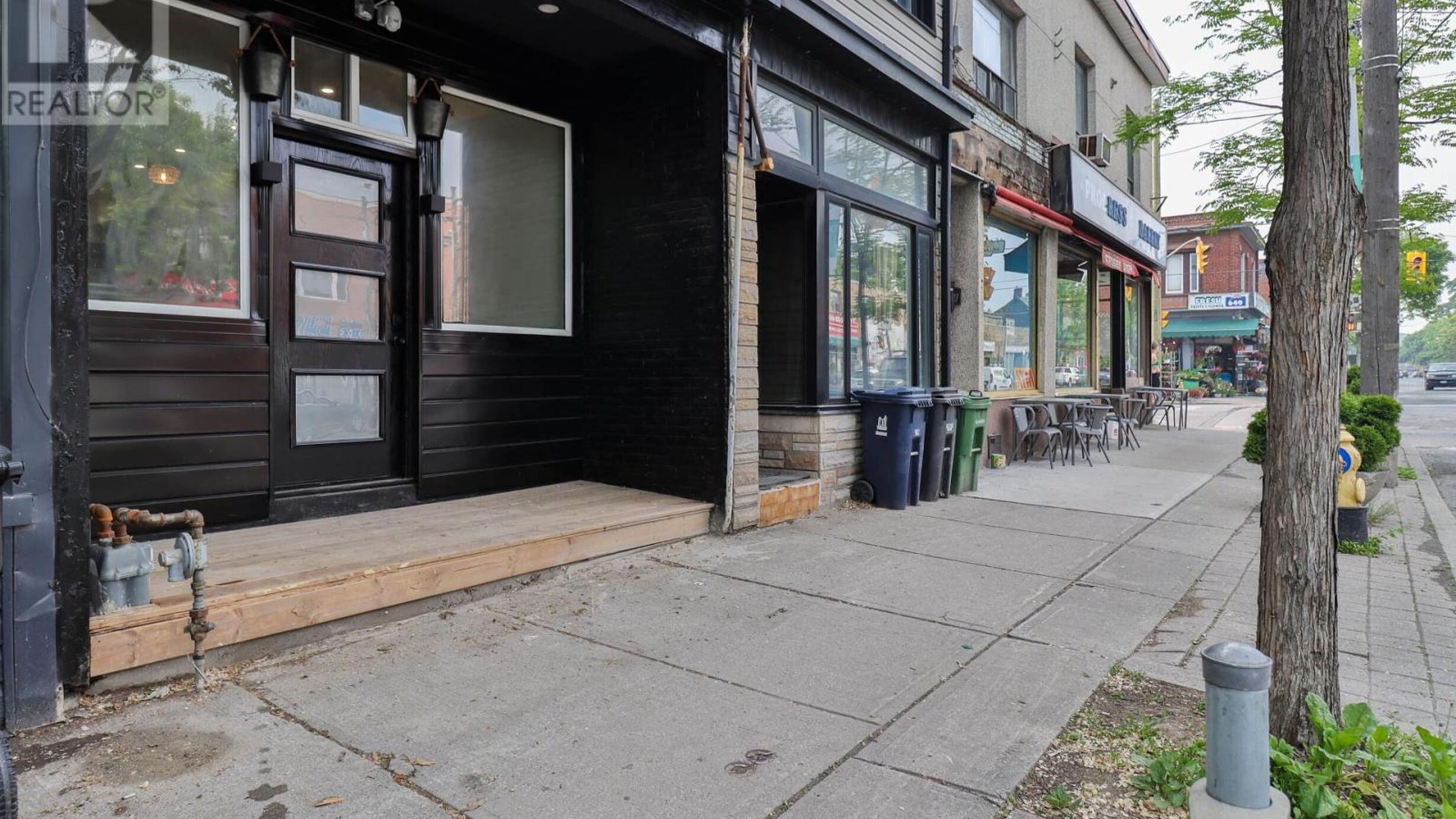 990 DOVERCOURT ROAD Image
