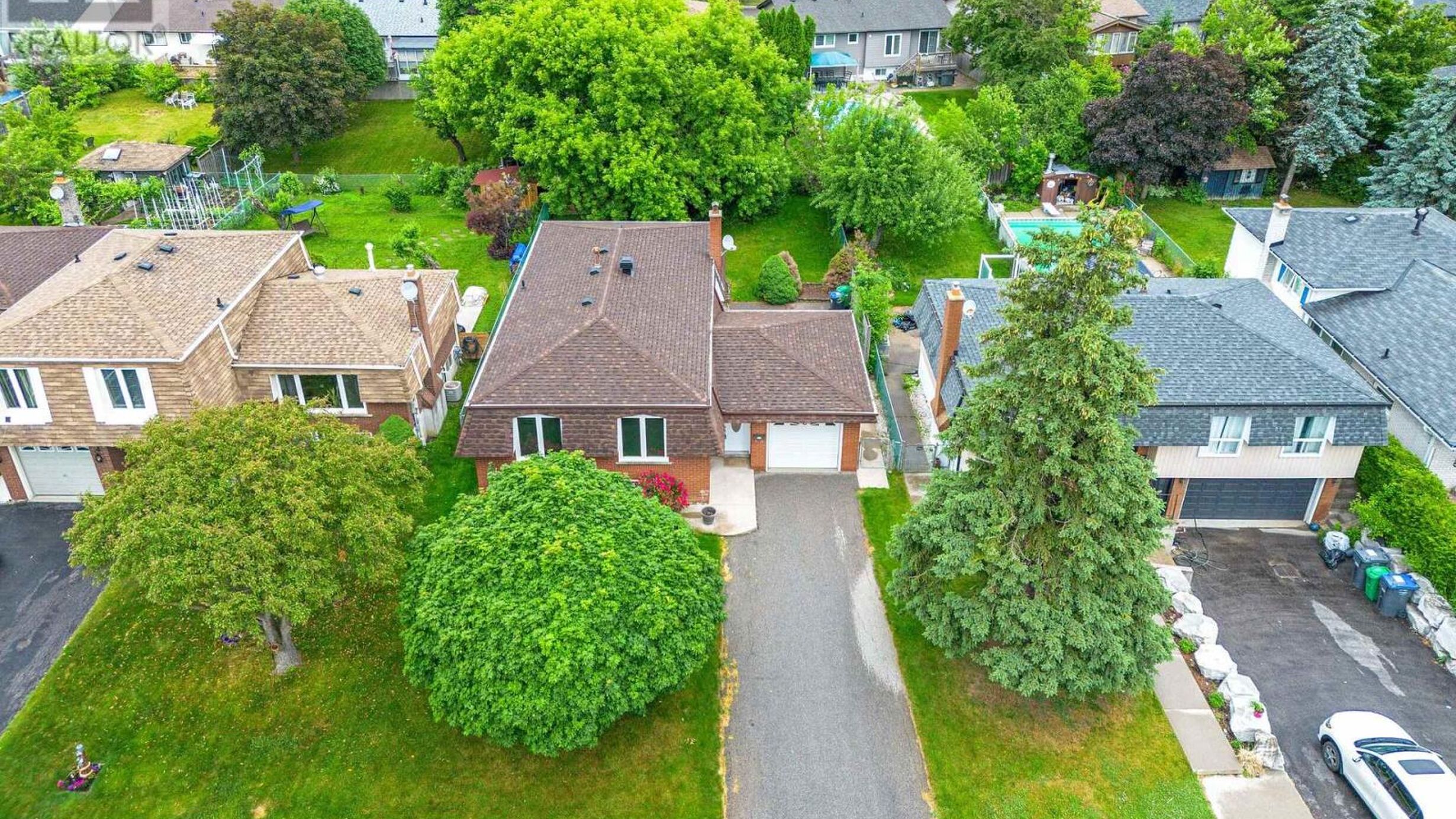 37 GRASSMERE CRESCENT Image