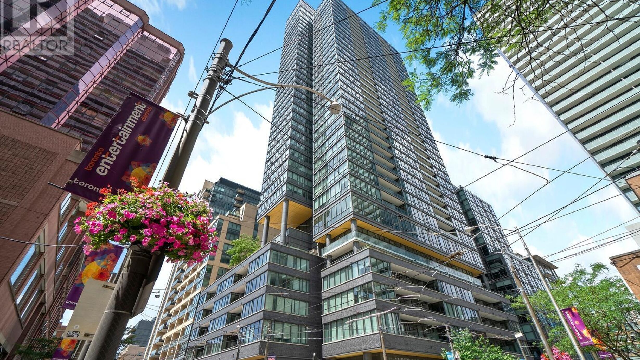 1003 - 8 CHARLOTTE STREET Image