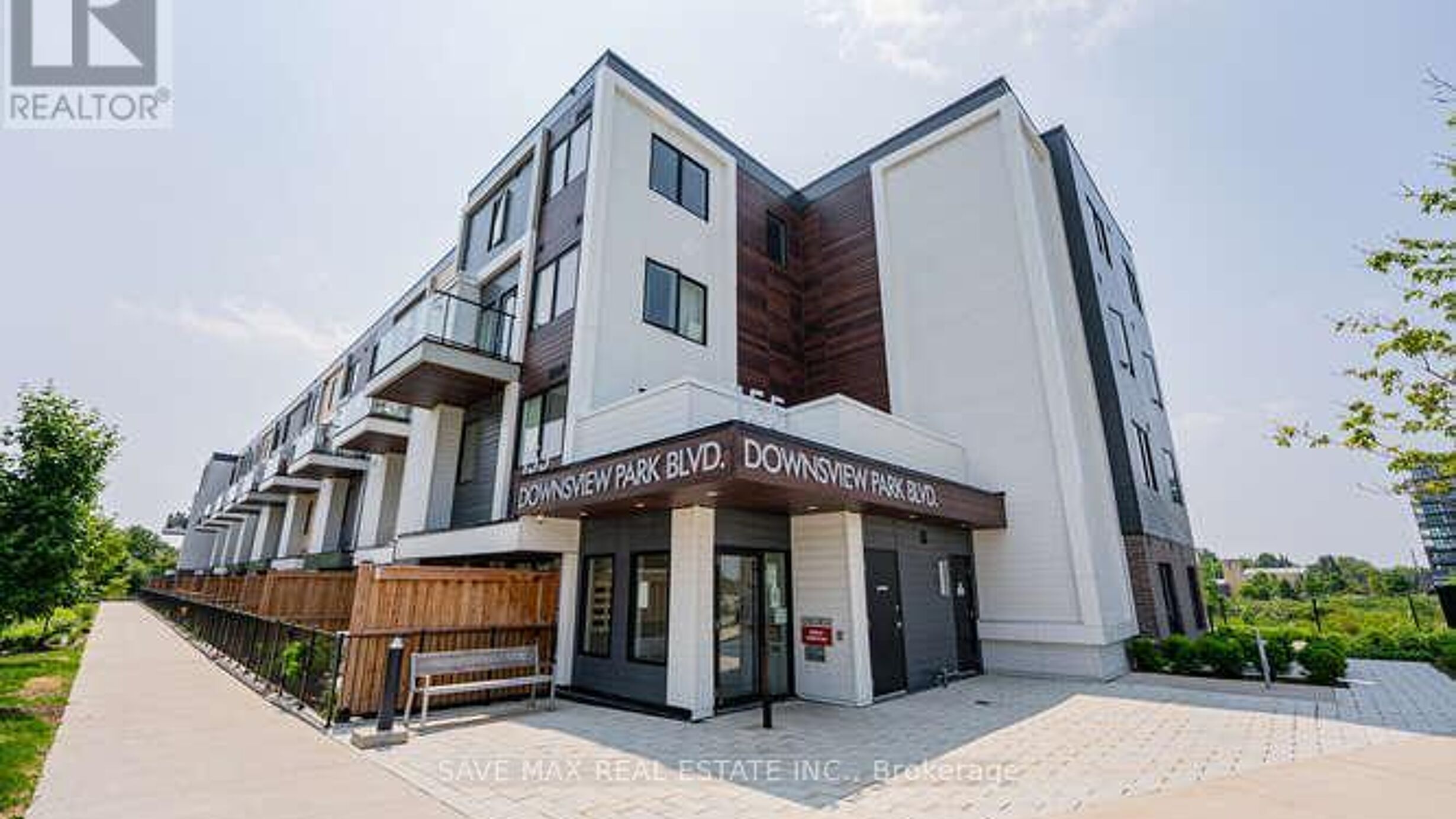215 - 155 DOWNSVIEW PARK BOULEVARD Image