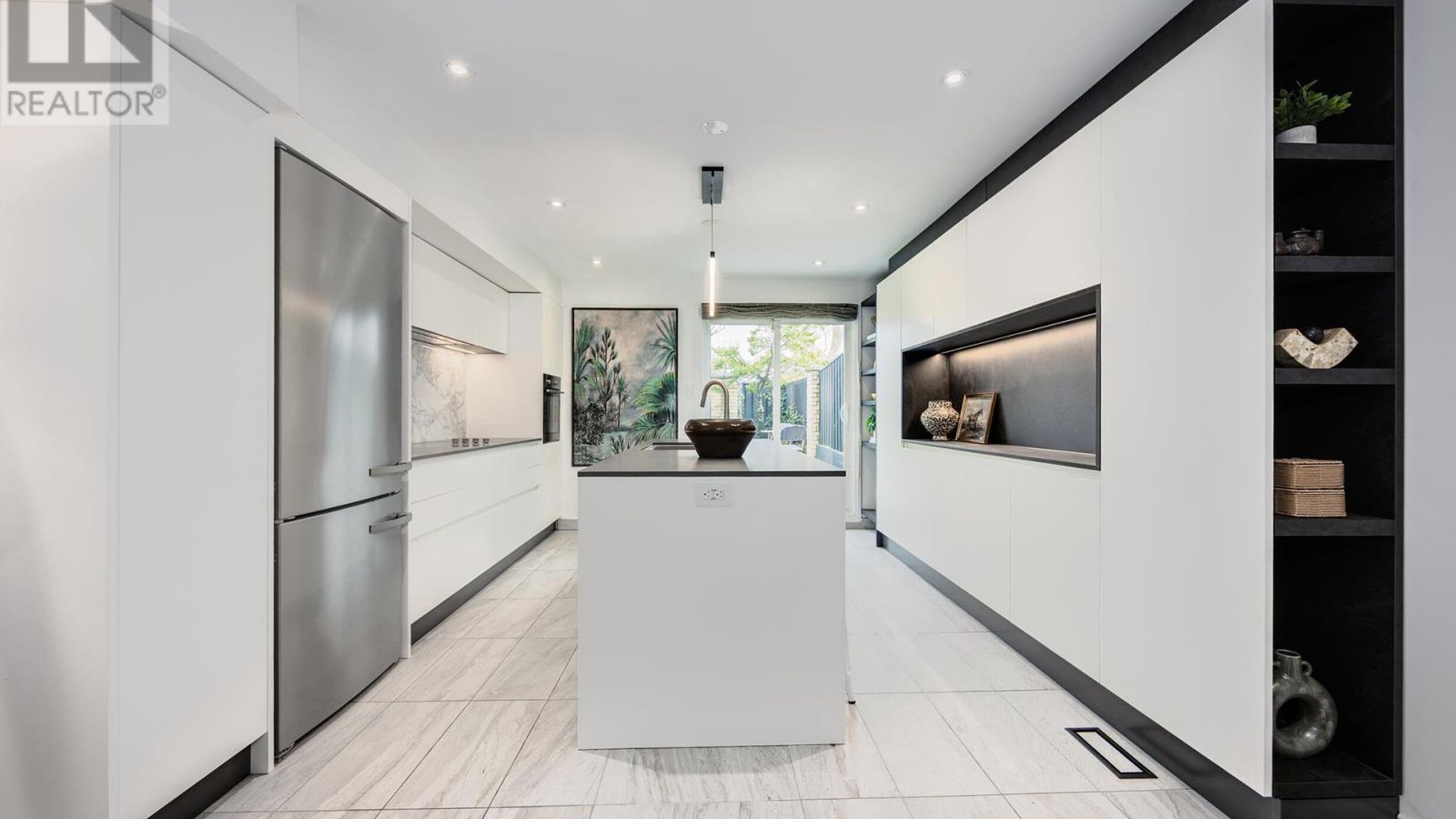 10 - 95 SUMMERHILL AVENUE Image