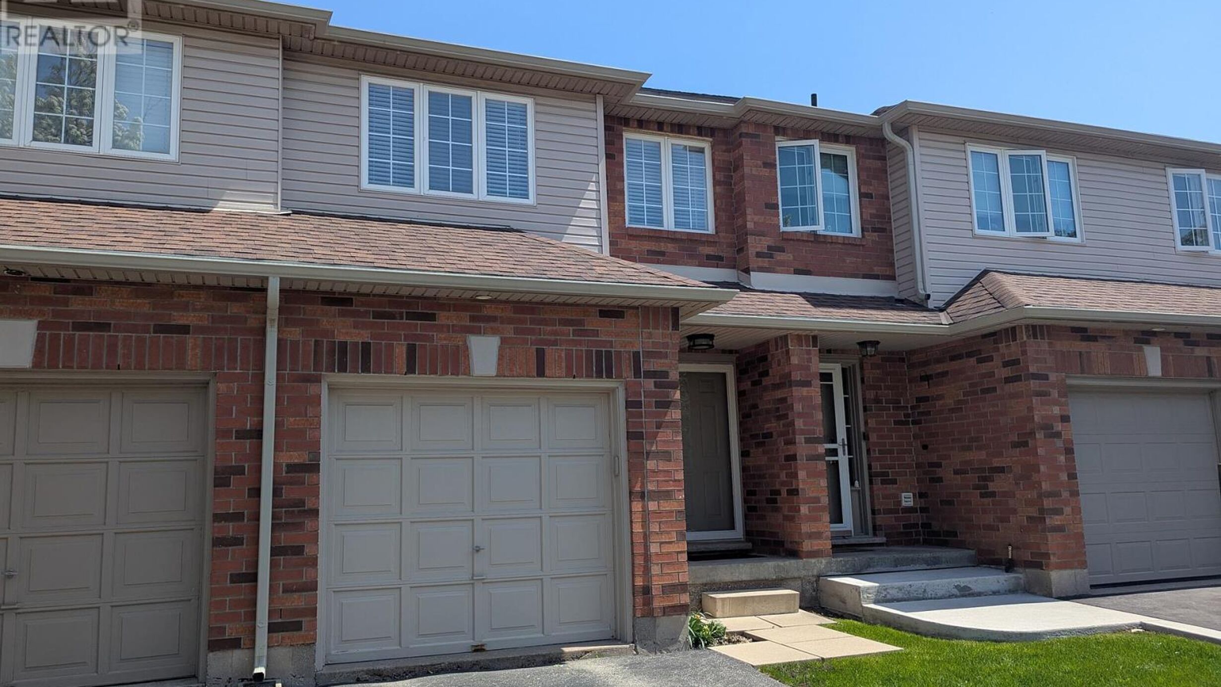 5 - 174 HIGHBURY DRIVE Image