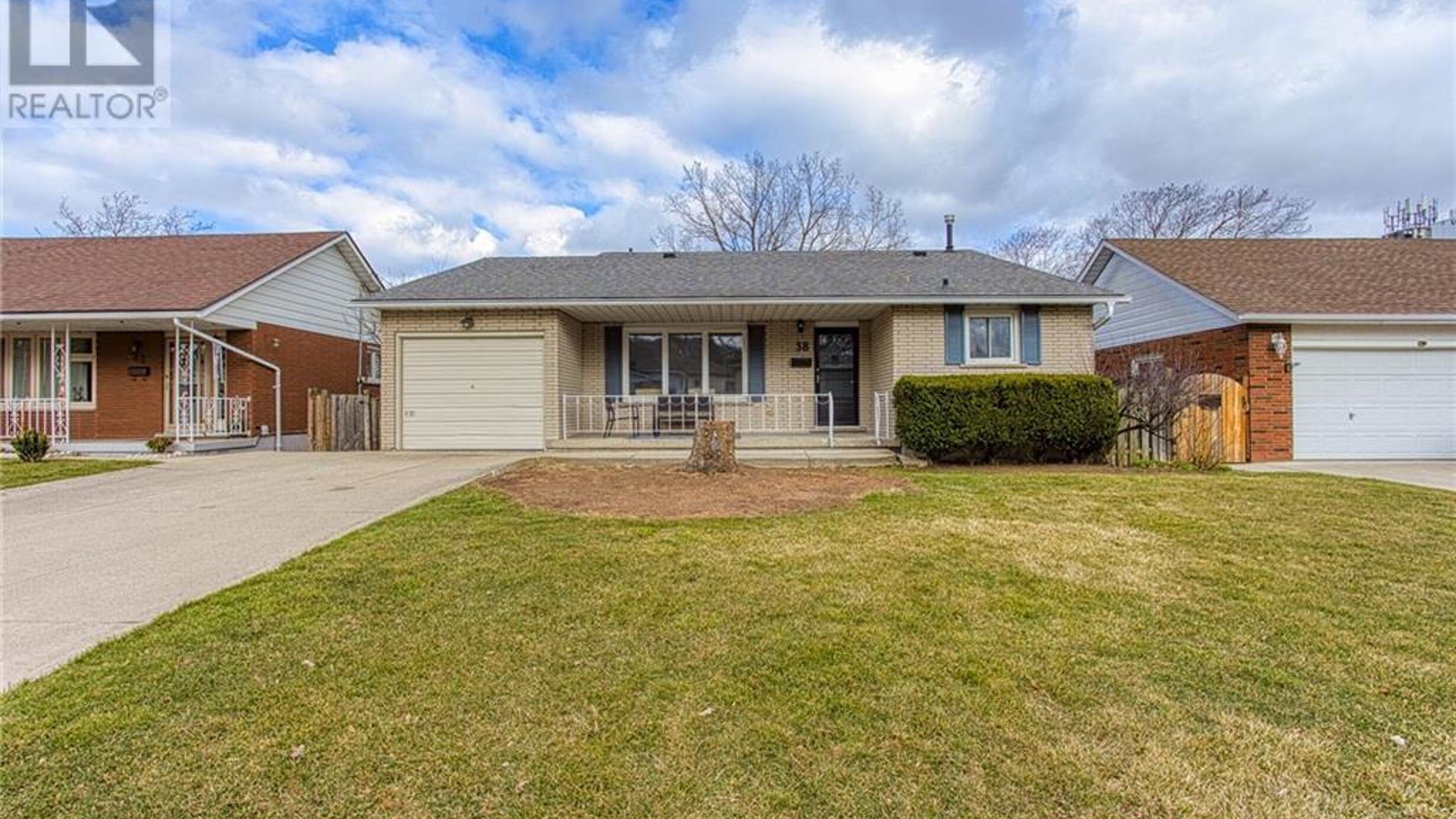 38 COUNTRY CLUB Drive Image