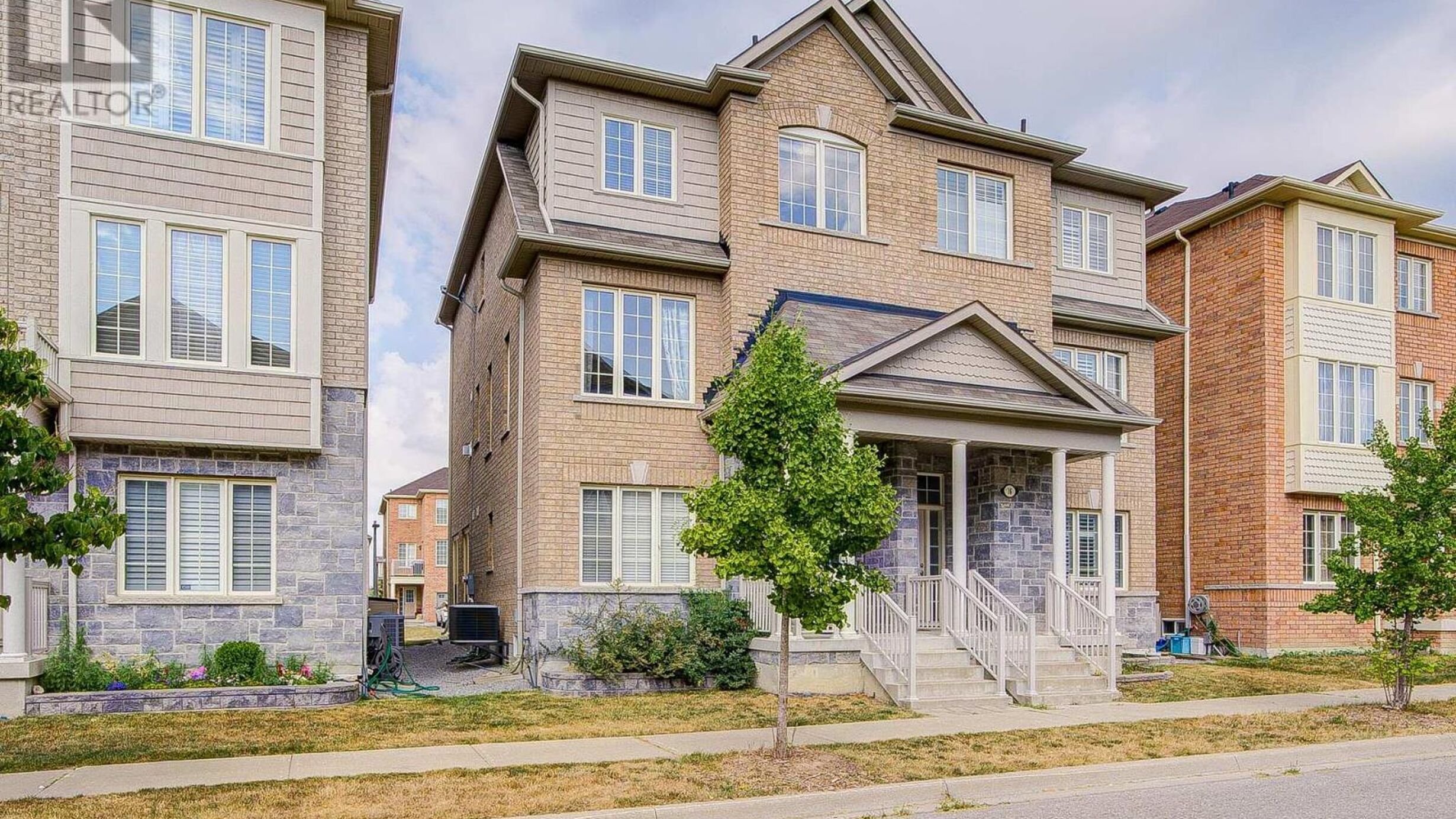 14 HIGHBURY COURT Image