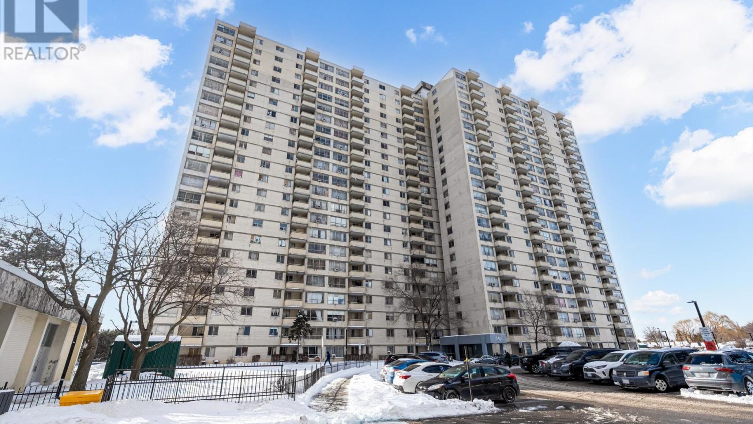 209 - 340 DIXON ROAD Image