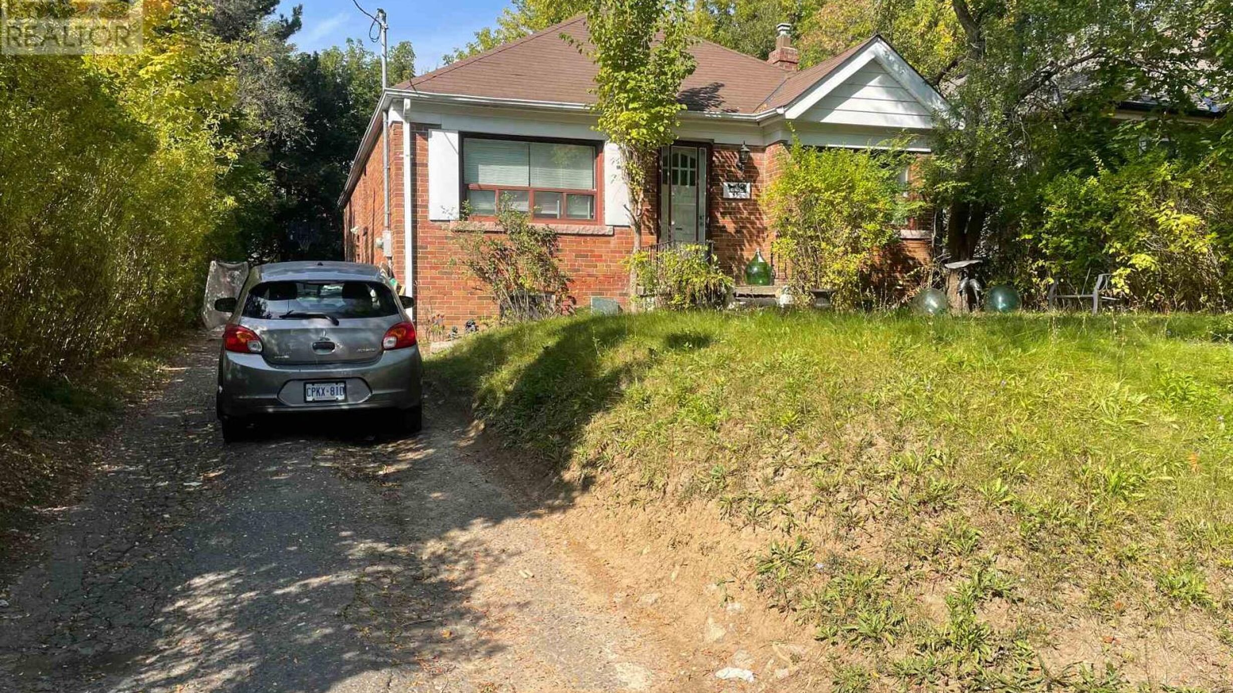 490 COLDSTREAM AVENUE E Image