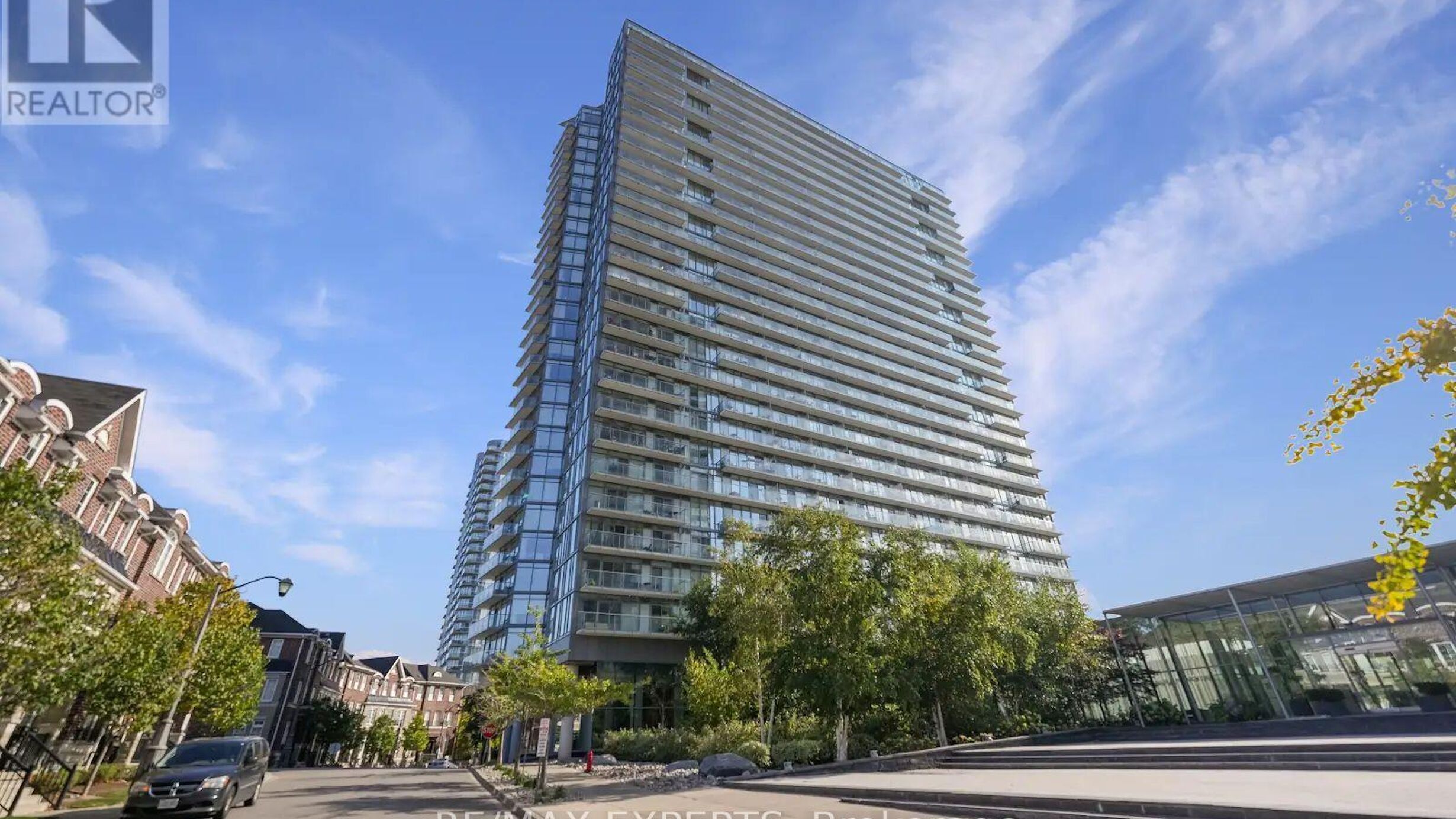 1414 - 103 THE QUEENSWAY Image