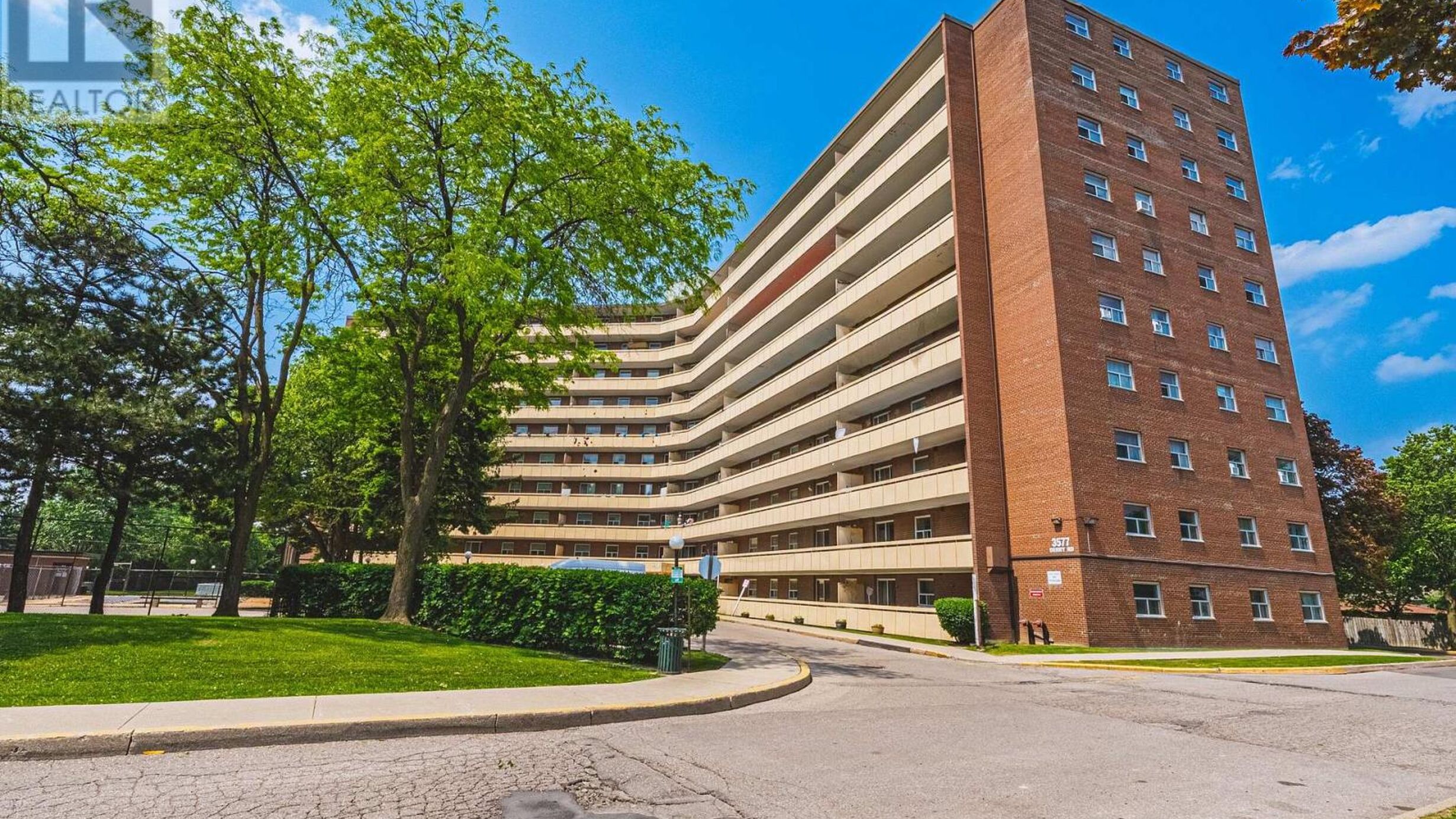 805 - 3577 DERRY ROAD E Image