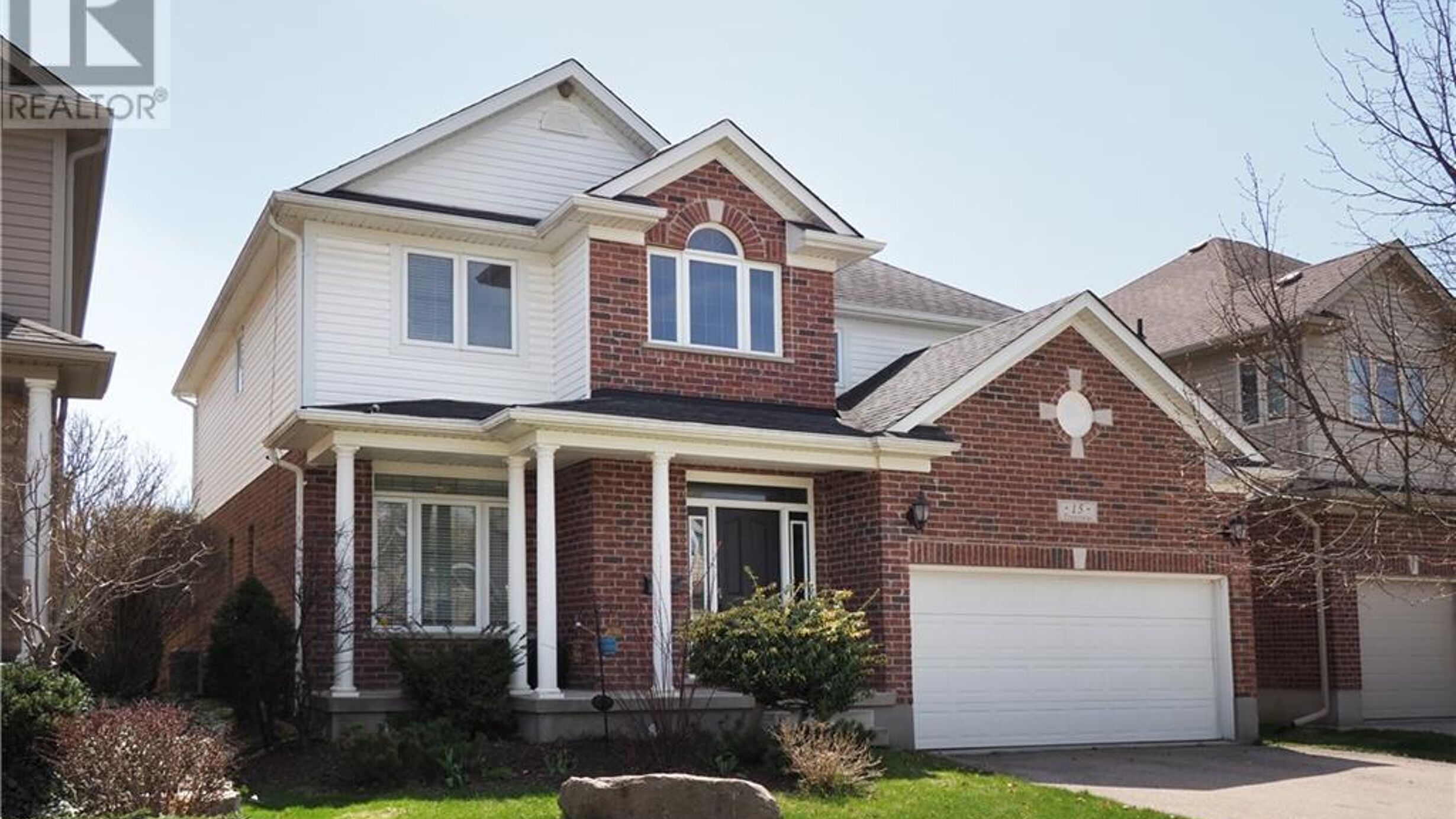 15 TREEVIEW Drive Image