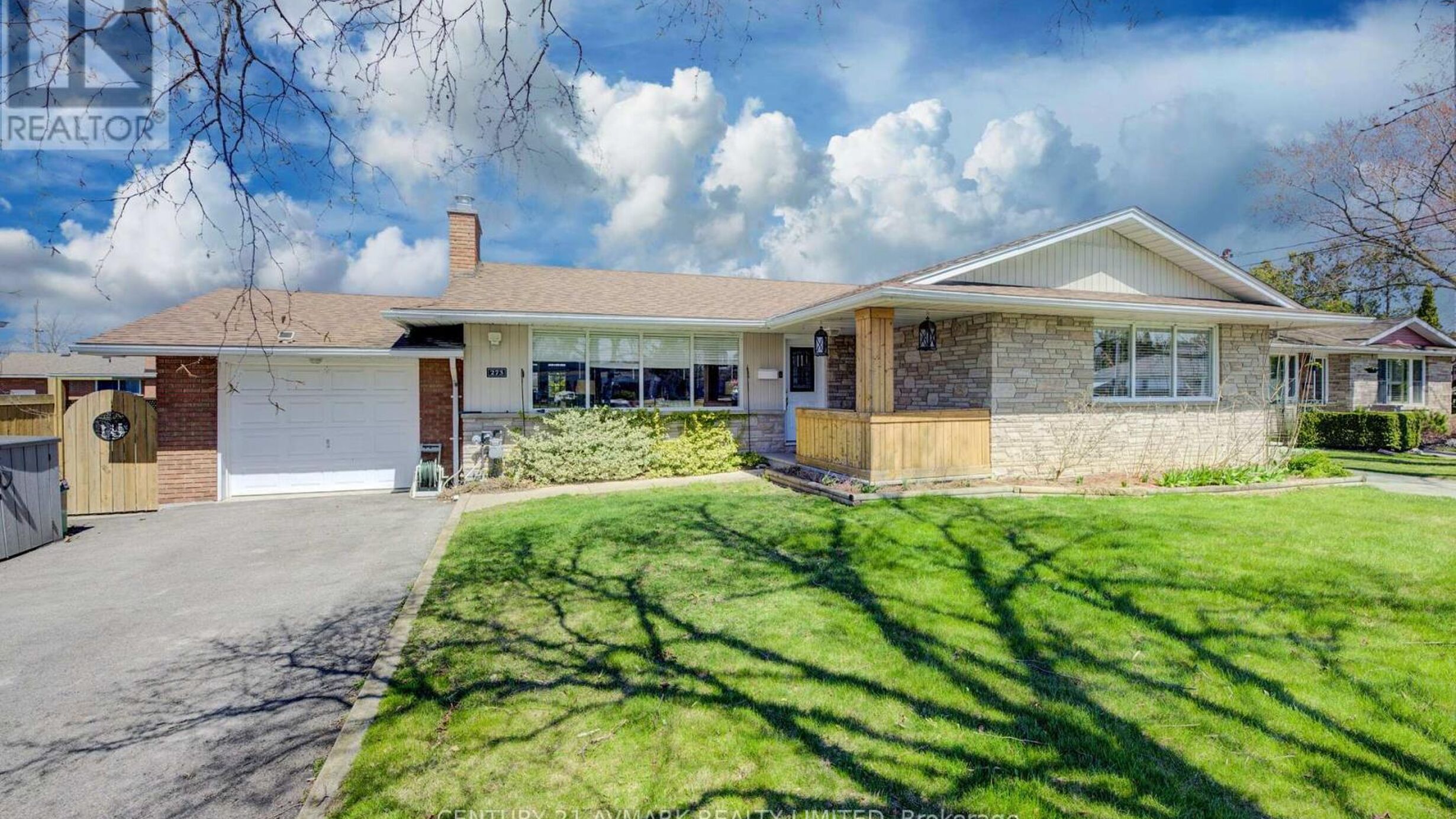 273 LAKESHORE ROAD Image