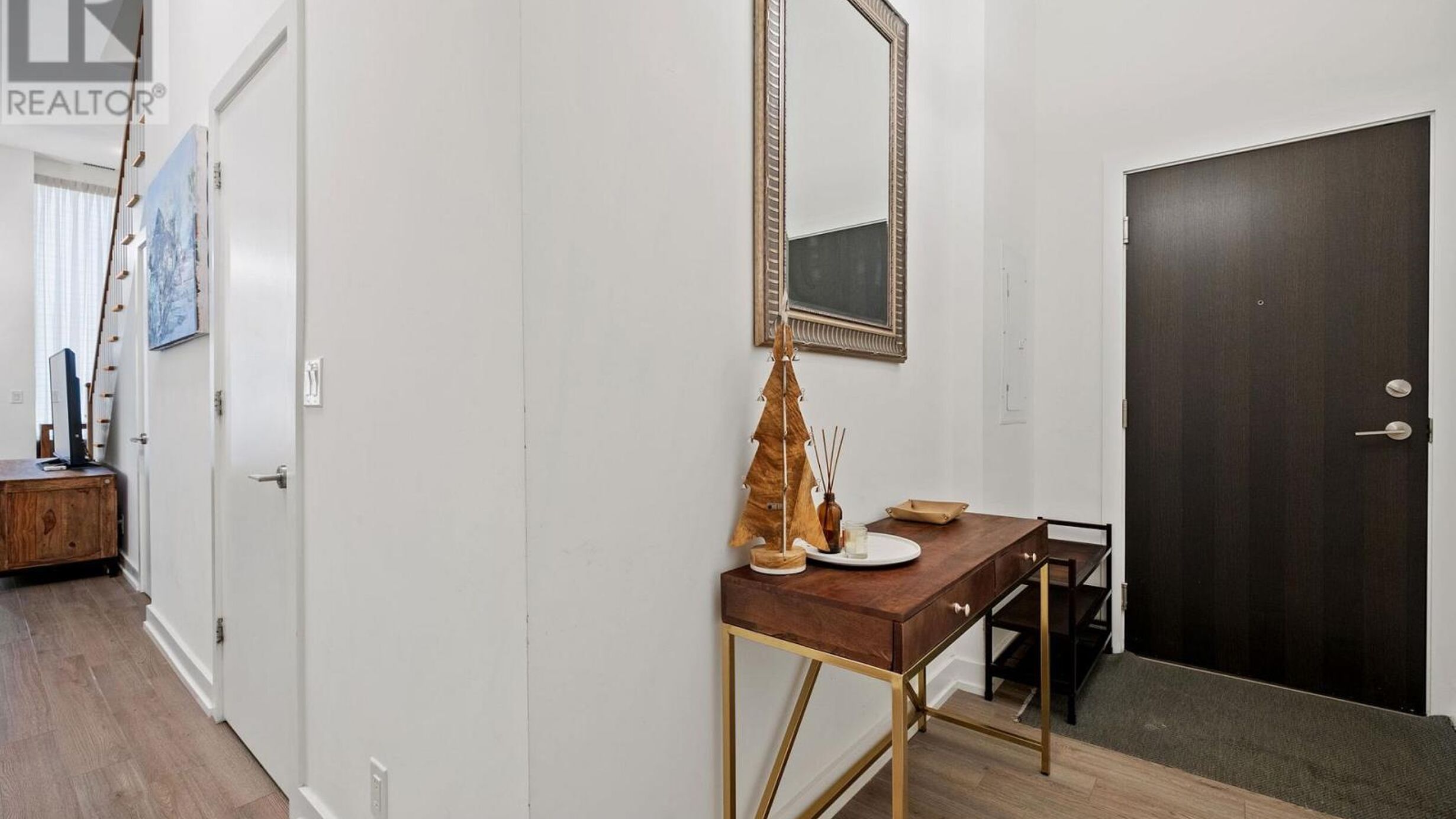 TH6 - 6 PARKWOOD AVENUE Image