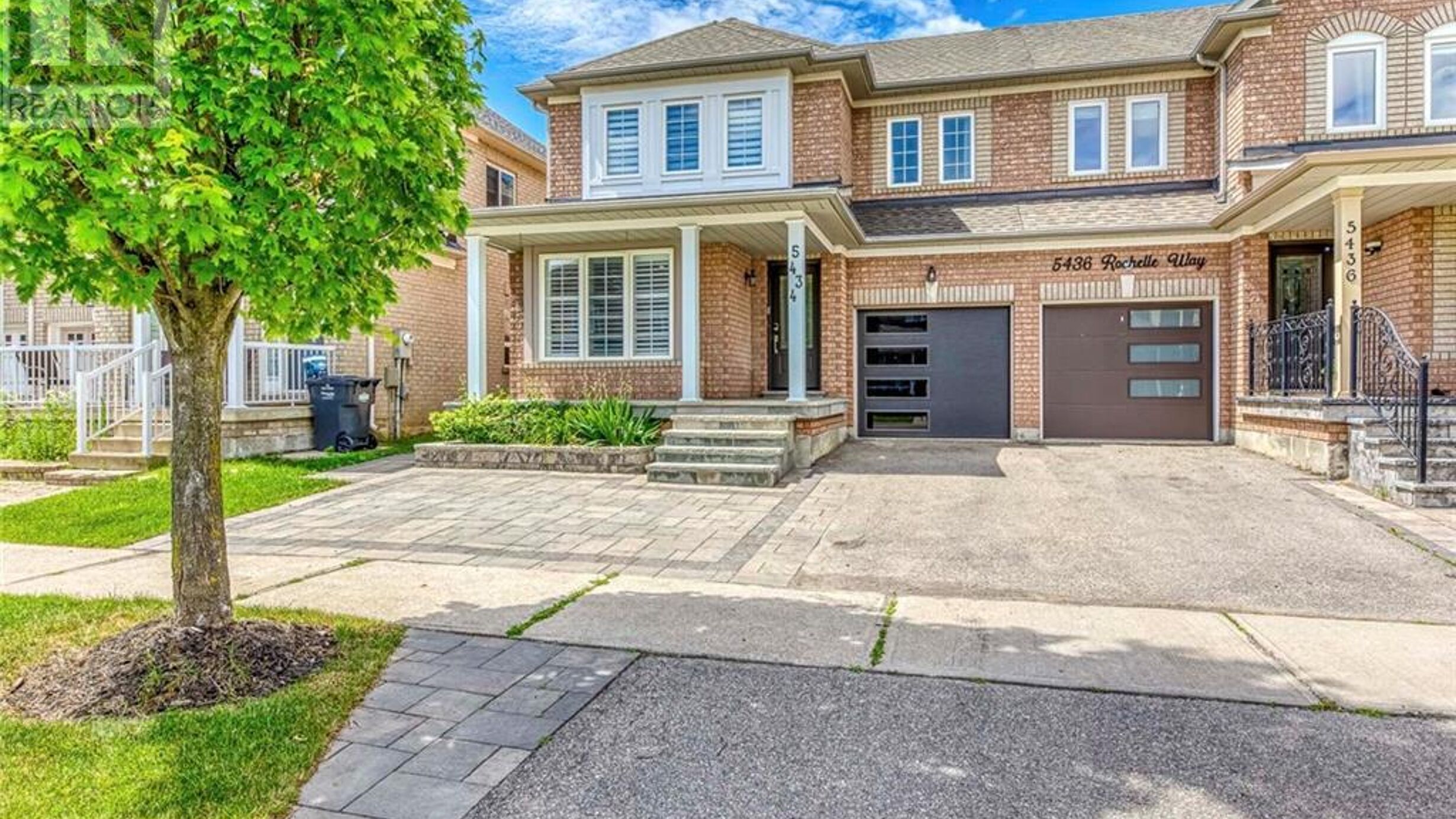 5434 ROCHELLE Way Image