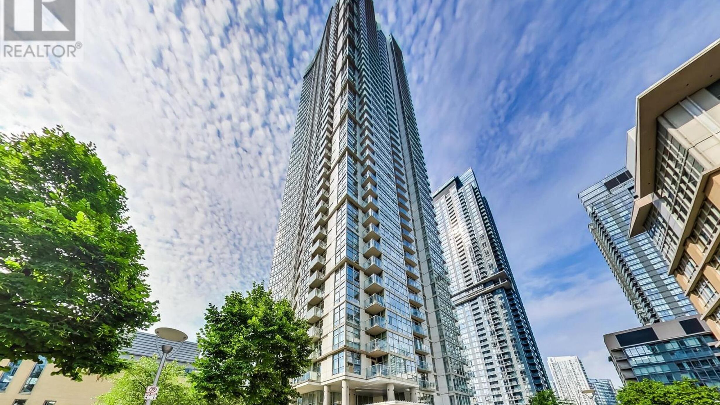 209 - 35 MARINER TERRACE Image