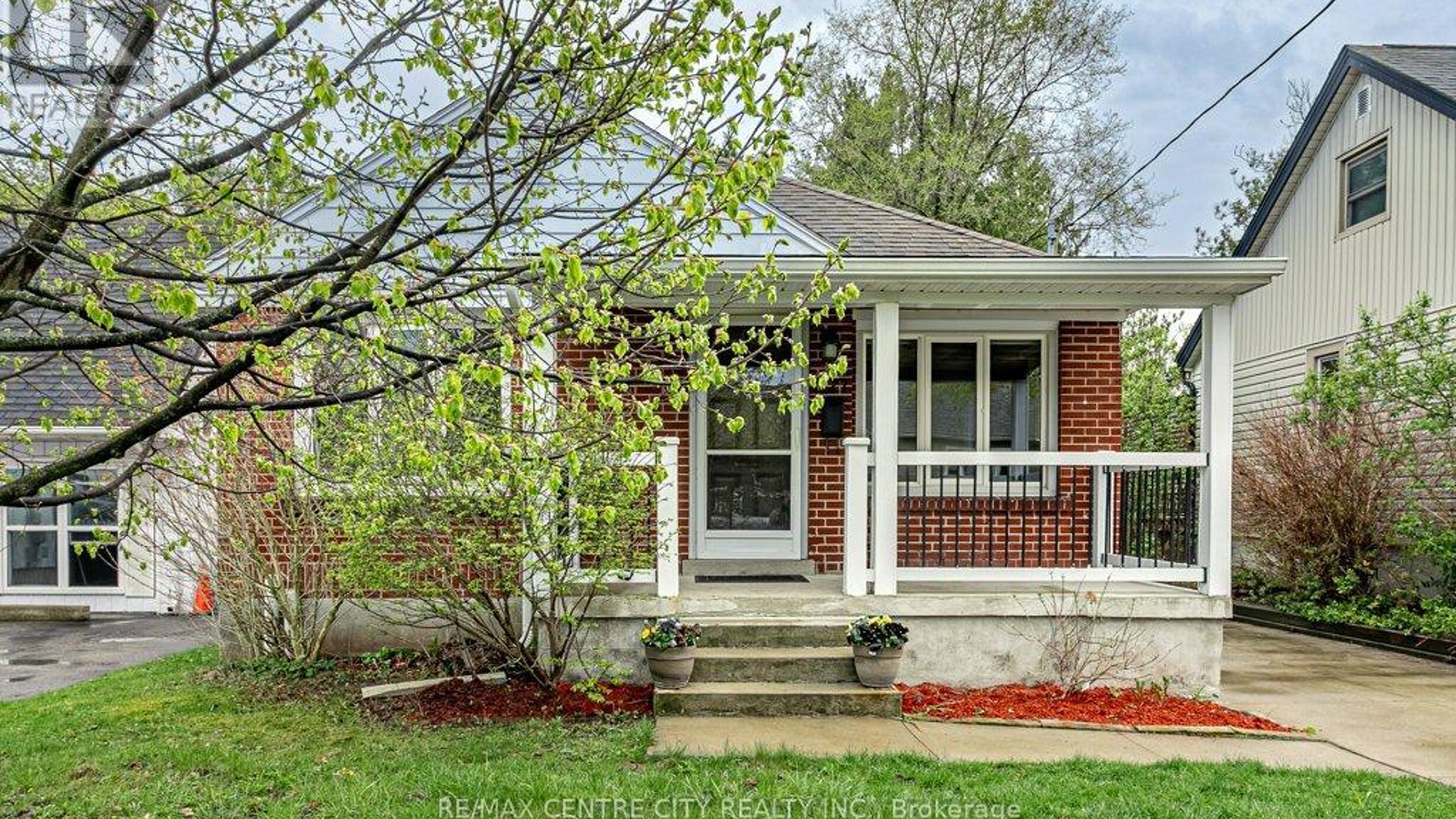 627 WALLACE STREET Image